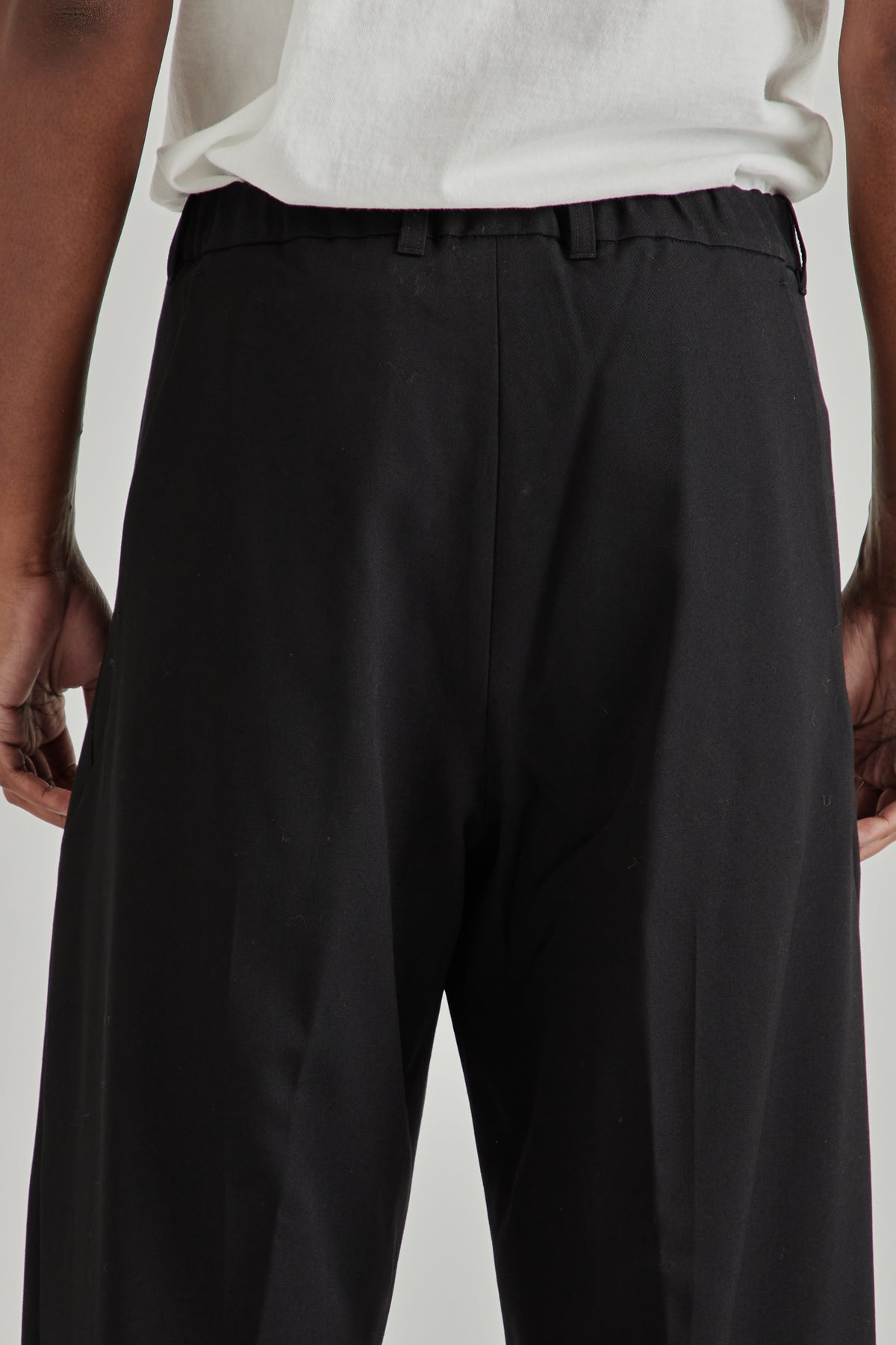 One Tuck Straight Wool Pants - Black