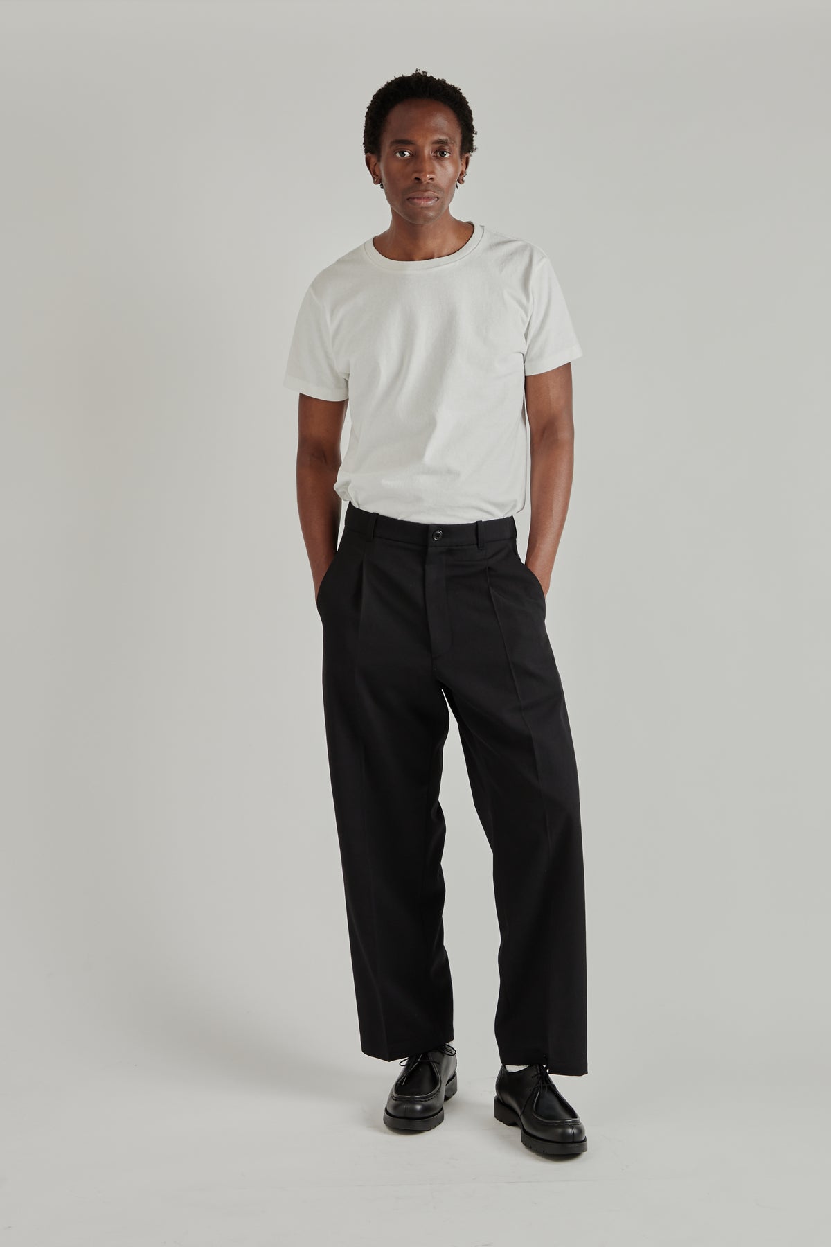 One Tuck Straight Wool Pants - Black