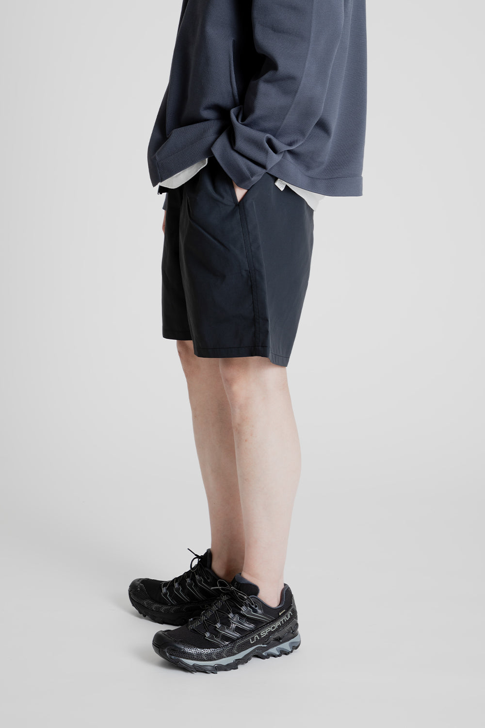 Goldwin Nylon Shorts 7 inch in Black