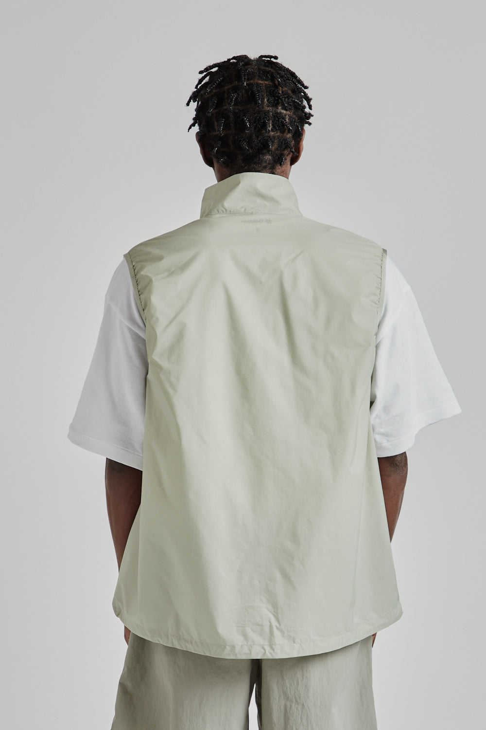 Goldwin SS25 Pertex Equilibrium Wind Vest Fog Beige 05