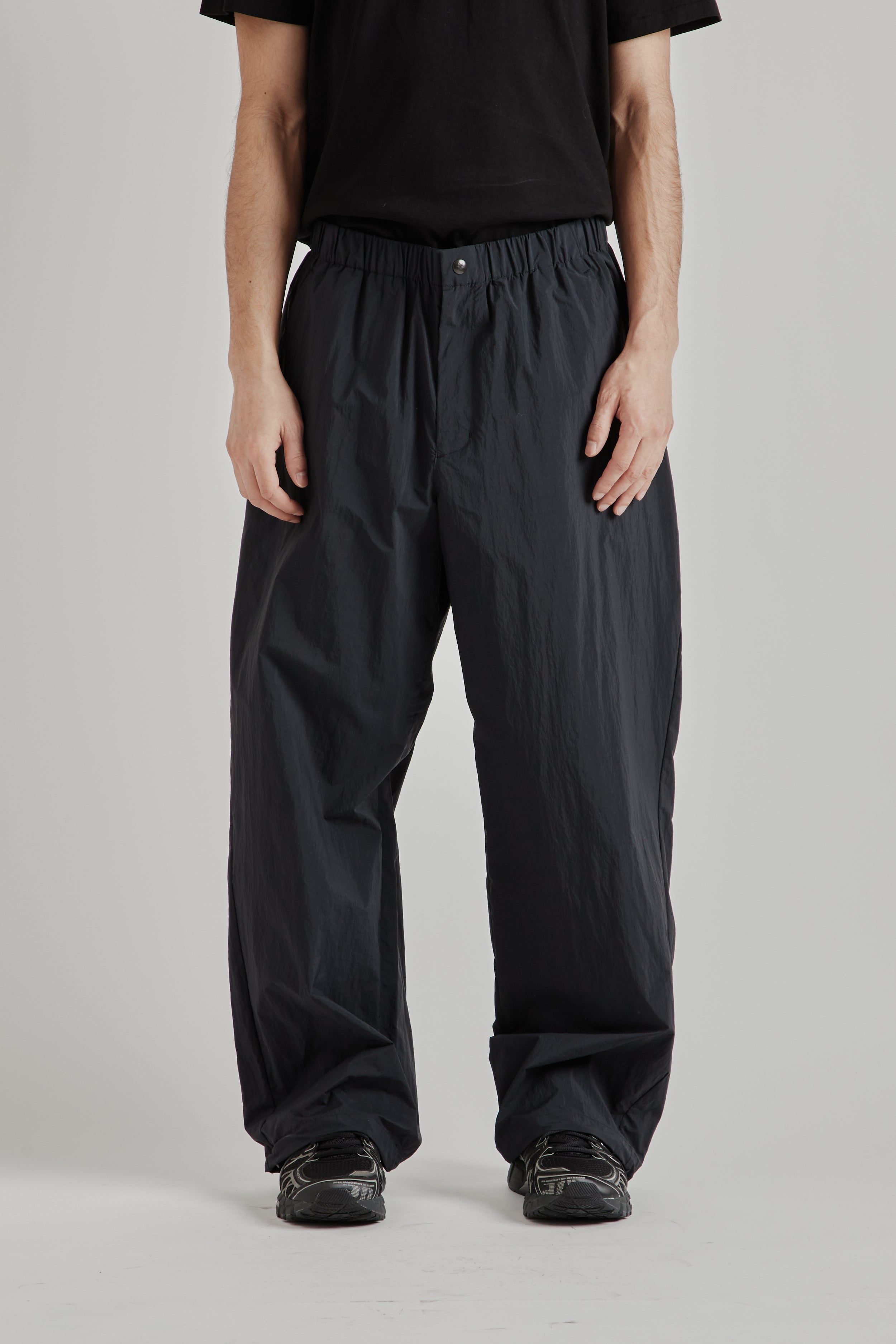 Goldwin Advanced Light Wide Easy Pants - Black | Wallace
