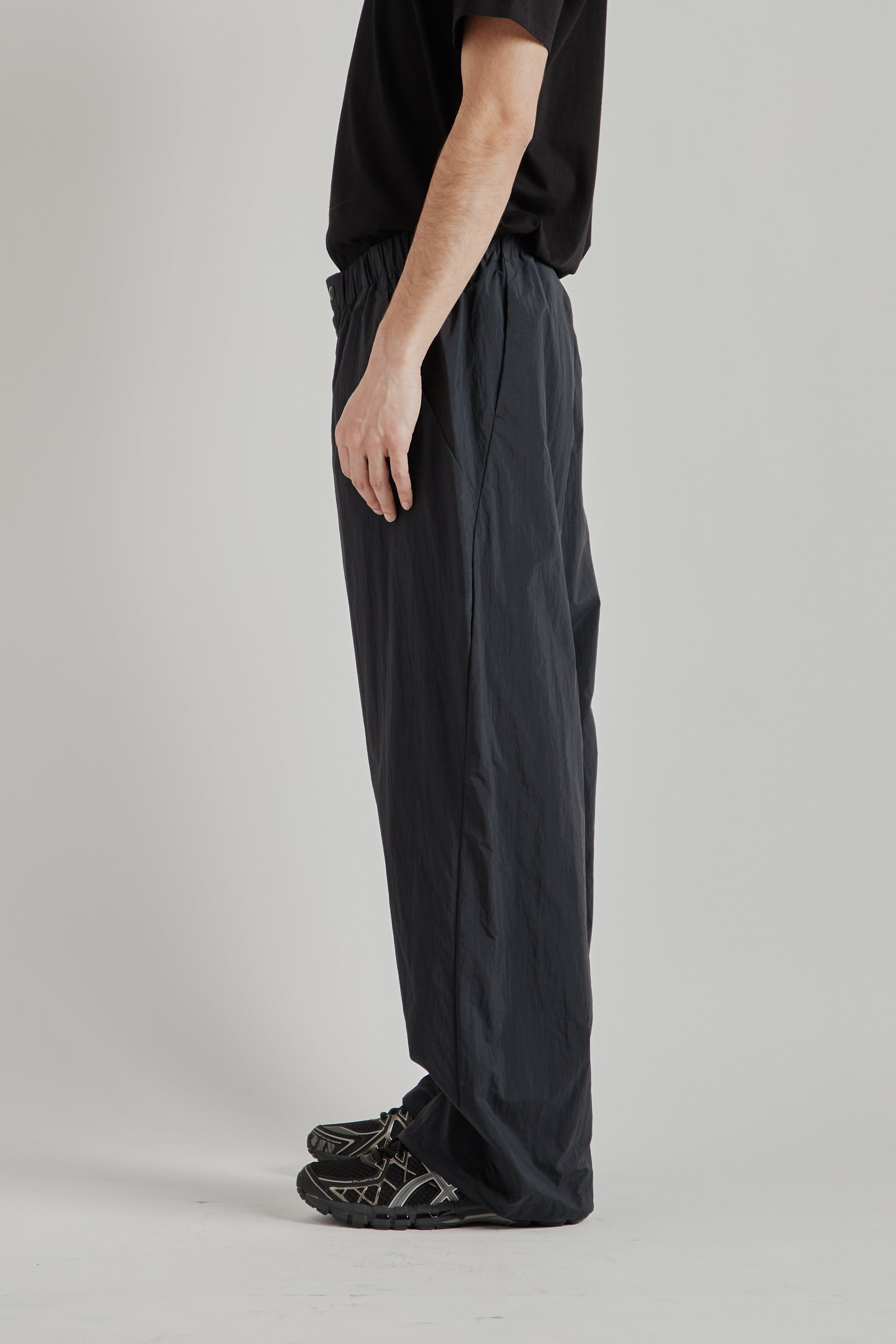 Goldwin Advanced Light Wide Easy Pants - Black | Wallace