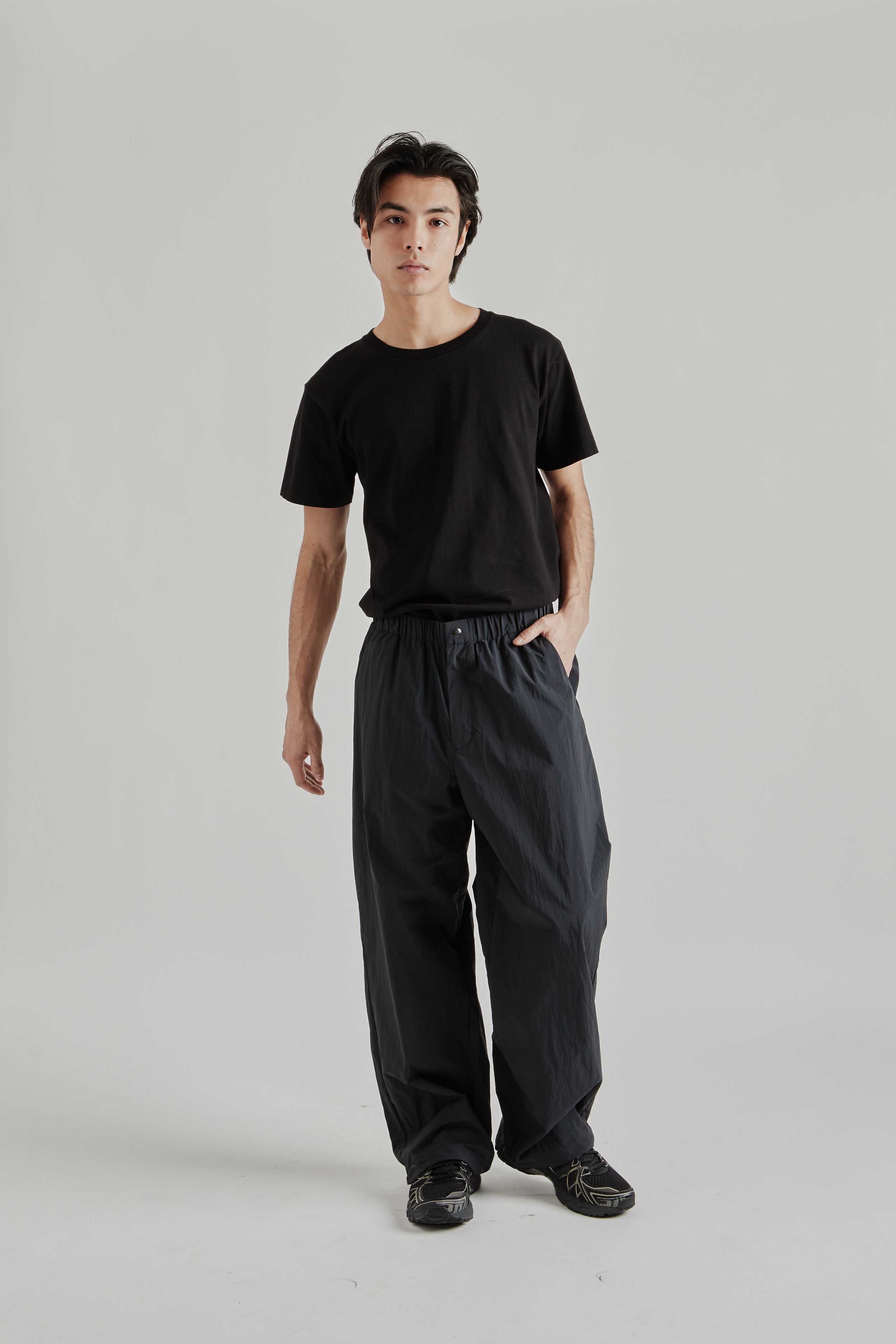 Goldwin Advanced Light Wide Easy Pants - Black | Wallace