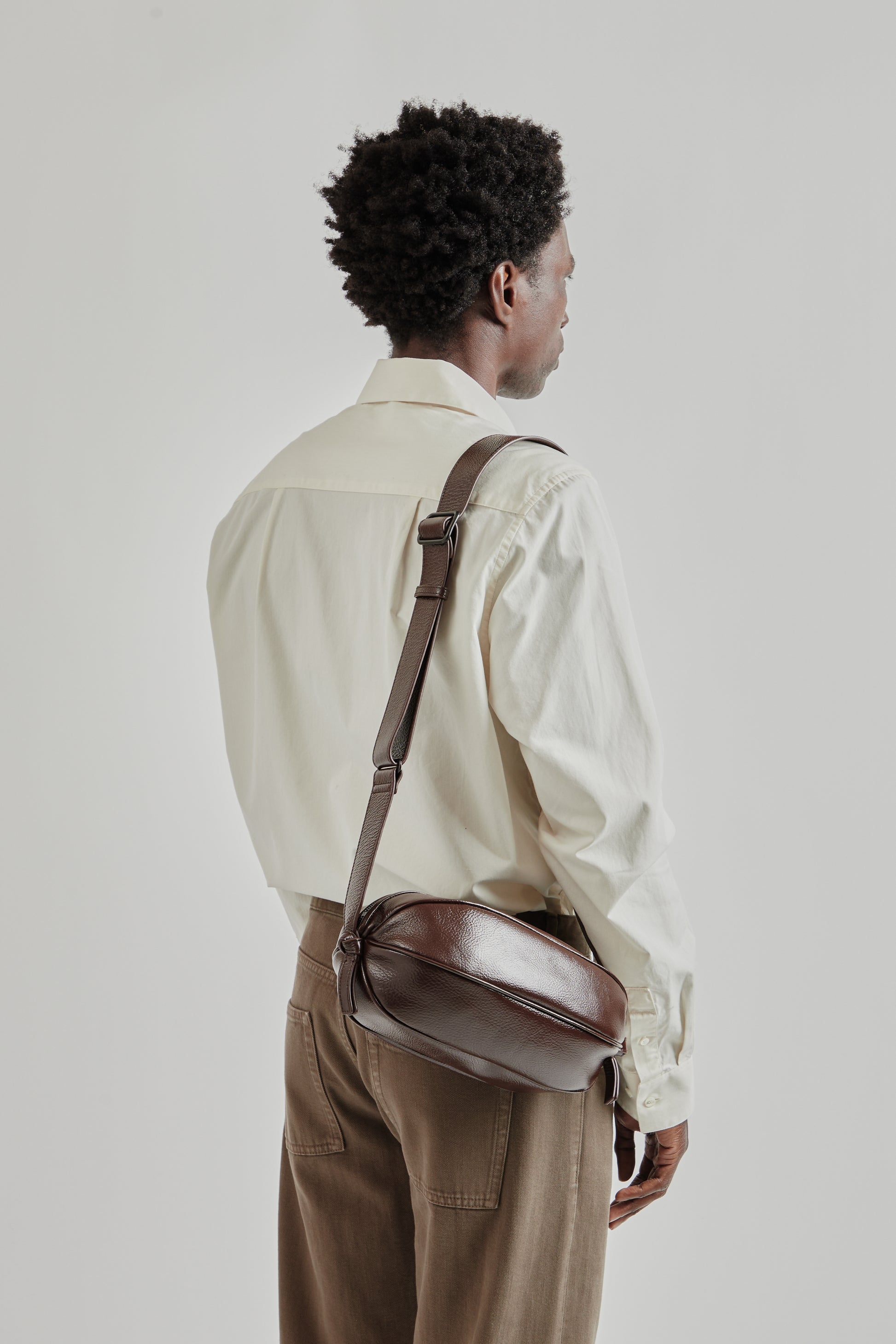 Hereu FW25 Boya L Distressed Bag Dark Brown 1