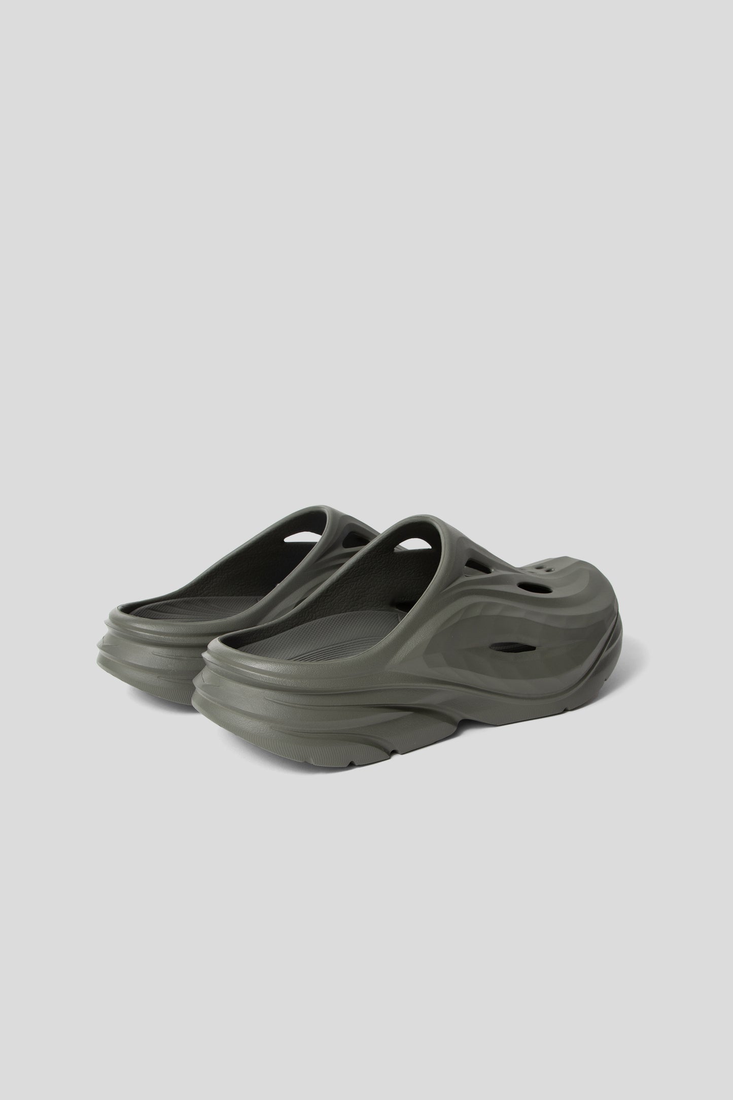 Hoka All Gender Ora Recovery Mule in Slate/Slate