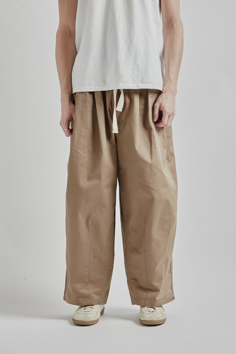 Is-Ness Balloon EZ Pants Beige 02