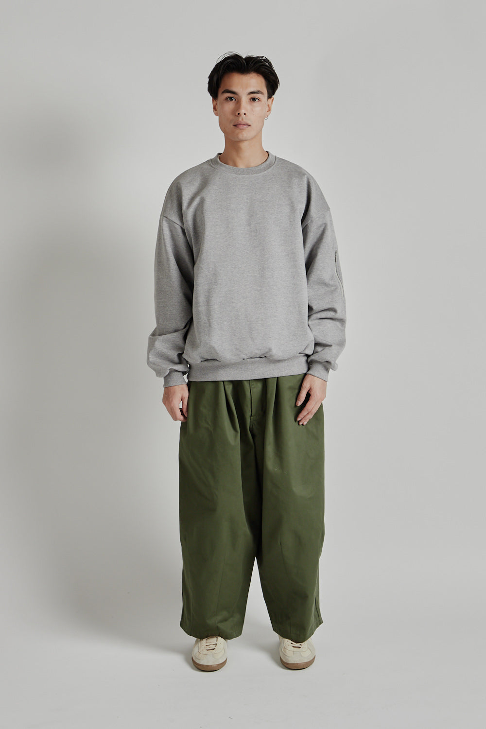 Is-Ness Balloon EZ Pants Khaki 01