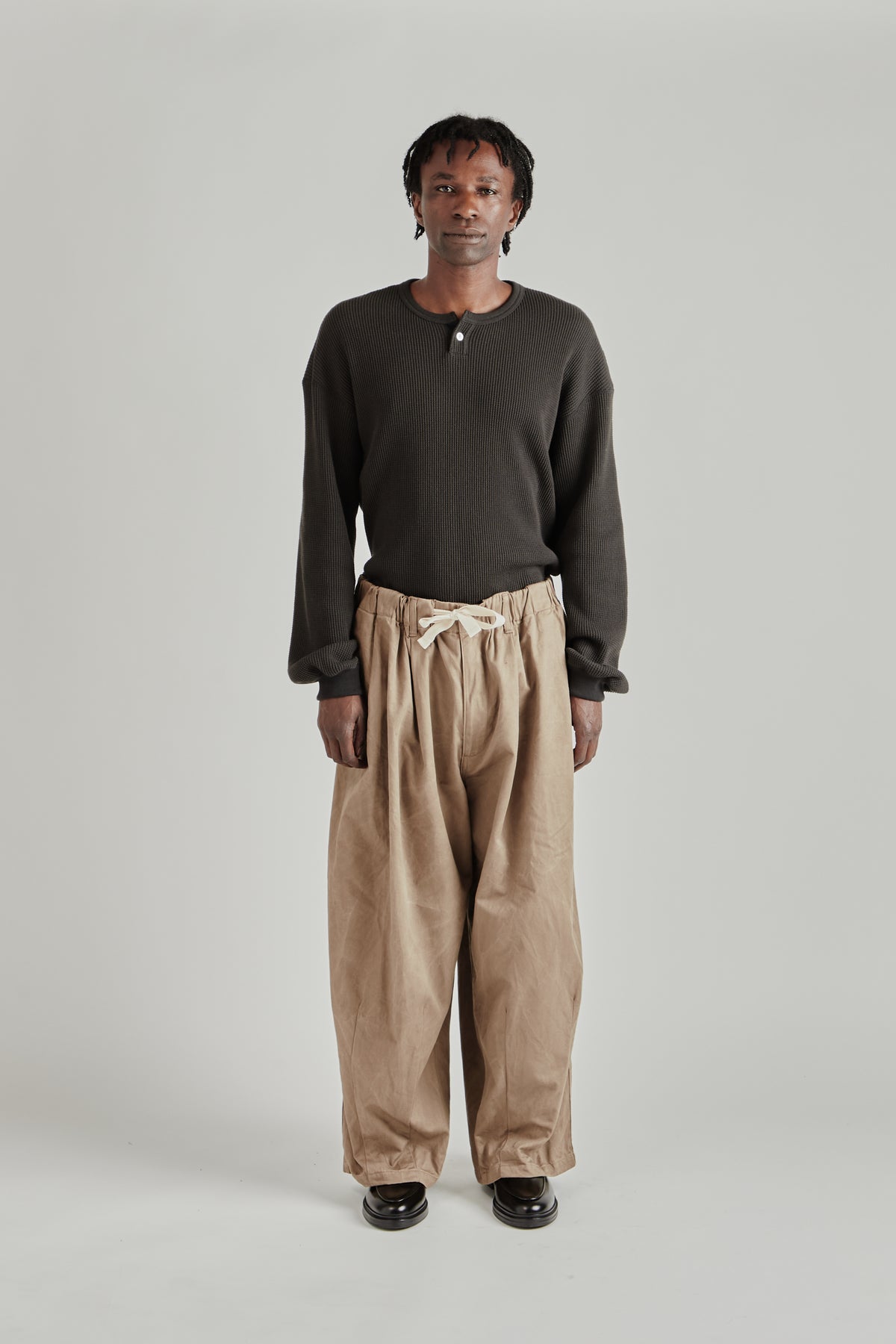 Is-ness FW26 Balloon EZ Pants Beige0162
