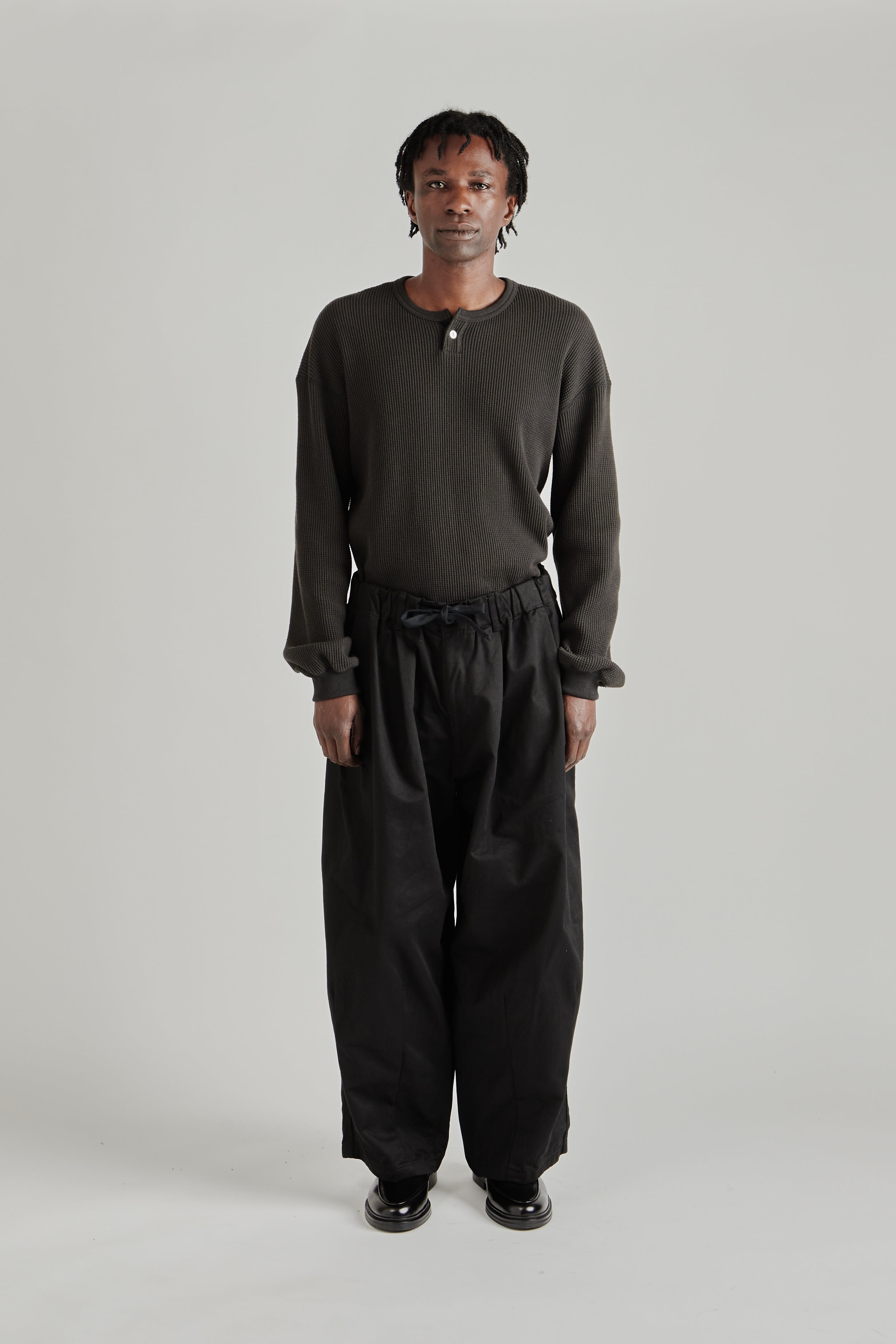 is-ness BALLOON EZ PANTS BLACK Mサイズ is-ness Balloon EZ Pants - Black | Wallace Mercantile Shop