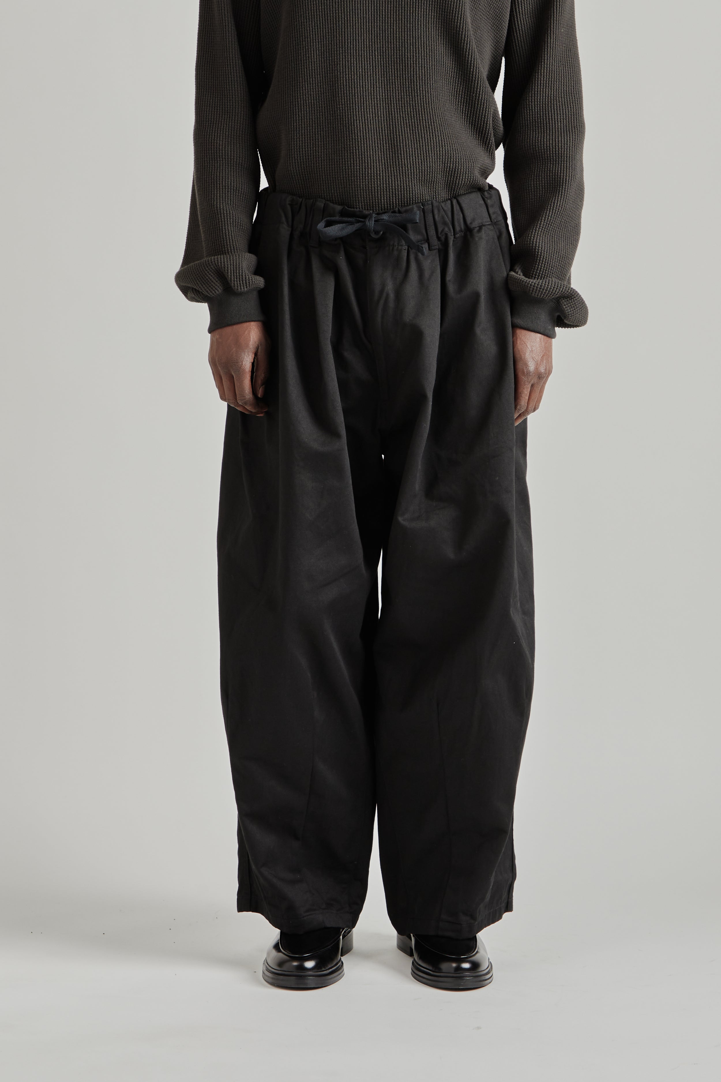 is-ness Balloon EZ Pants - Black | Wallace Mercantile Shop