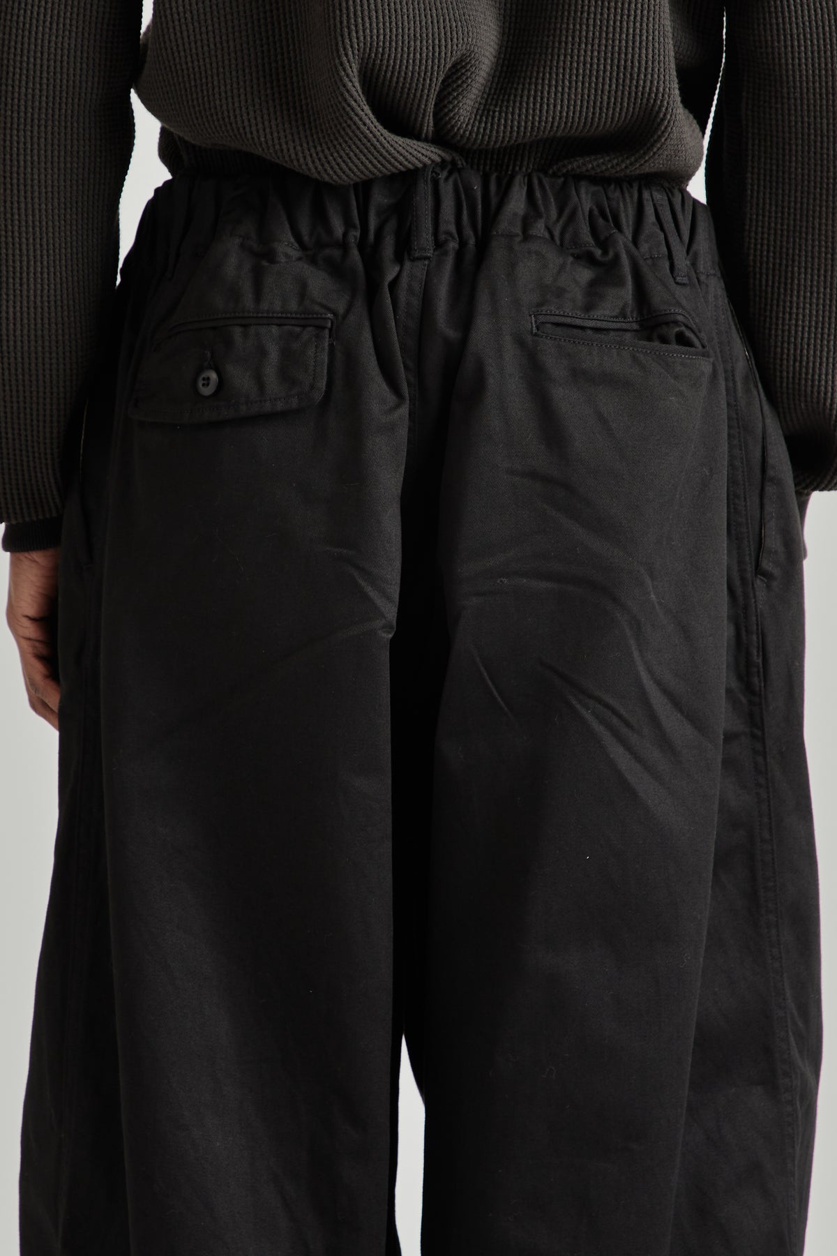 Is-ness FW26 Balloon EZ Pants Black0193