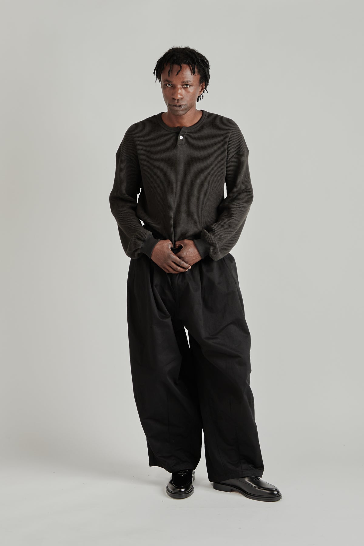 Is-ness FW26 Balloon EZ Pants Black0199