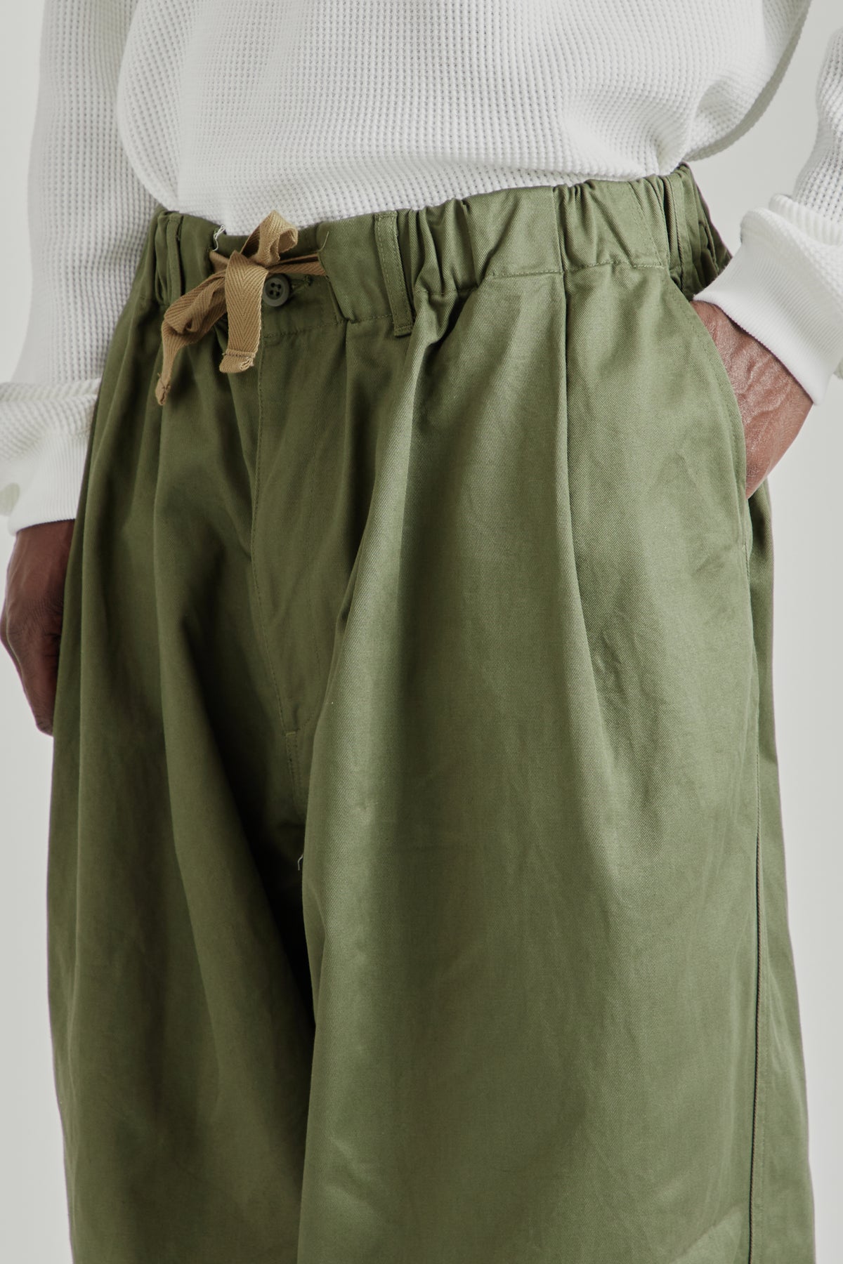 Is-ness FW26 Balloon EZ Pants Khaki0080