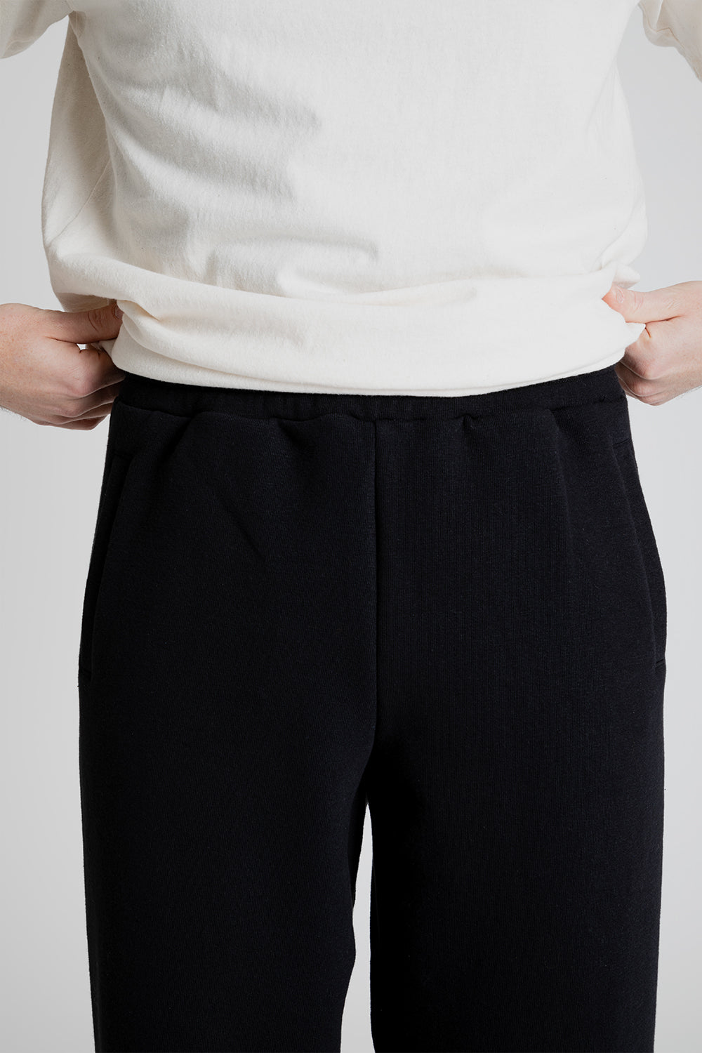 Jackman Stretch Sweat Buggy Pants in Black