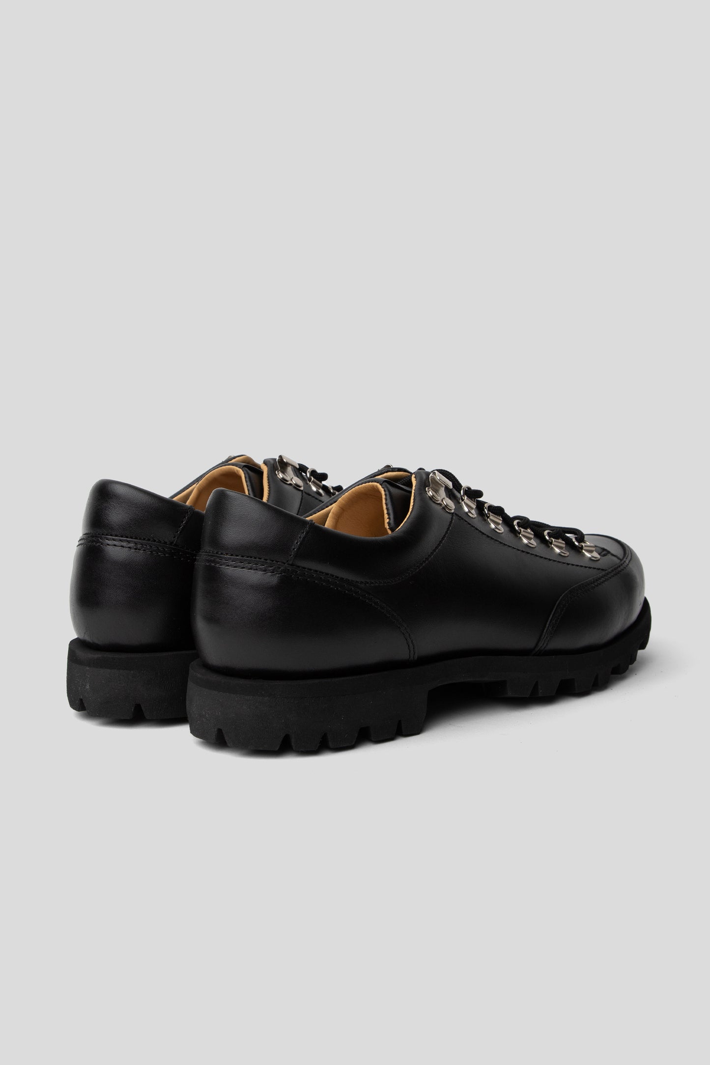 Montana - Black