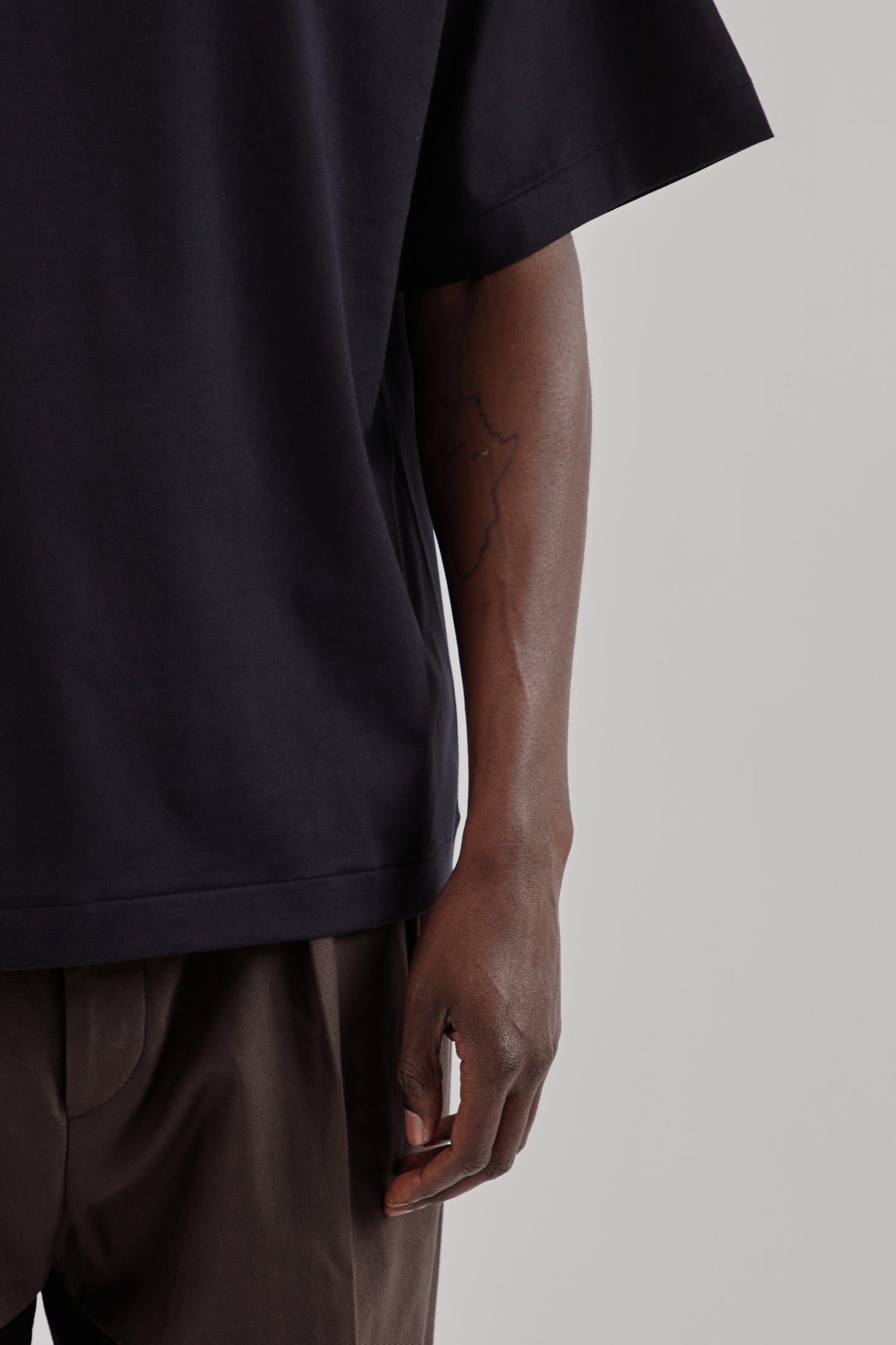 Suvin Cotton Suede Tenjiku Short Sleeve Tee - Navy