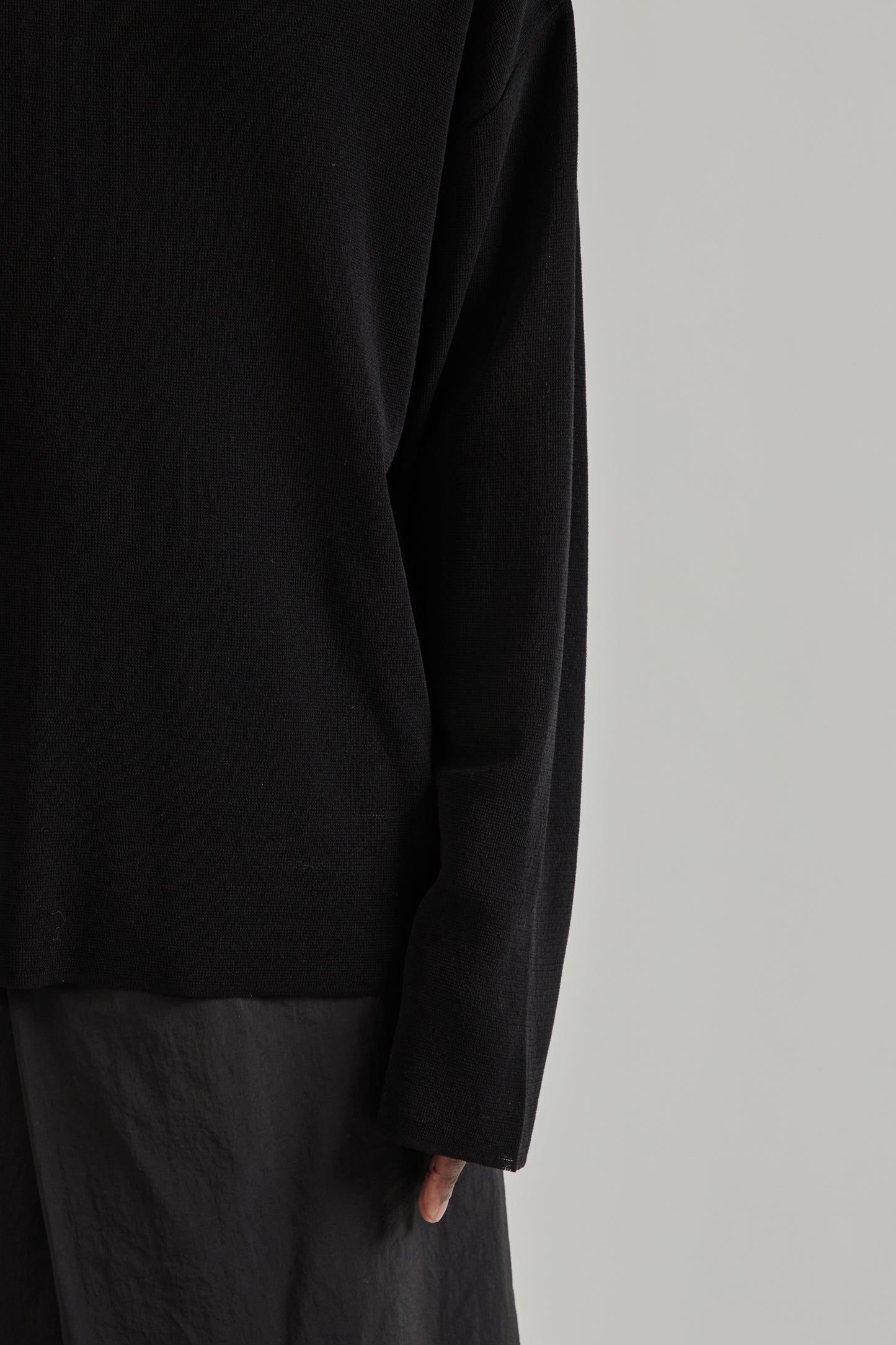 Merely Made SS26 Wide Sleeve Seungmu Knit Ink Black0386