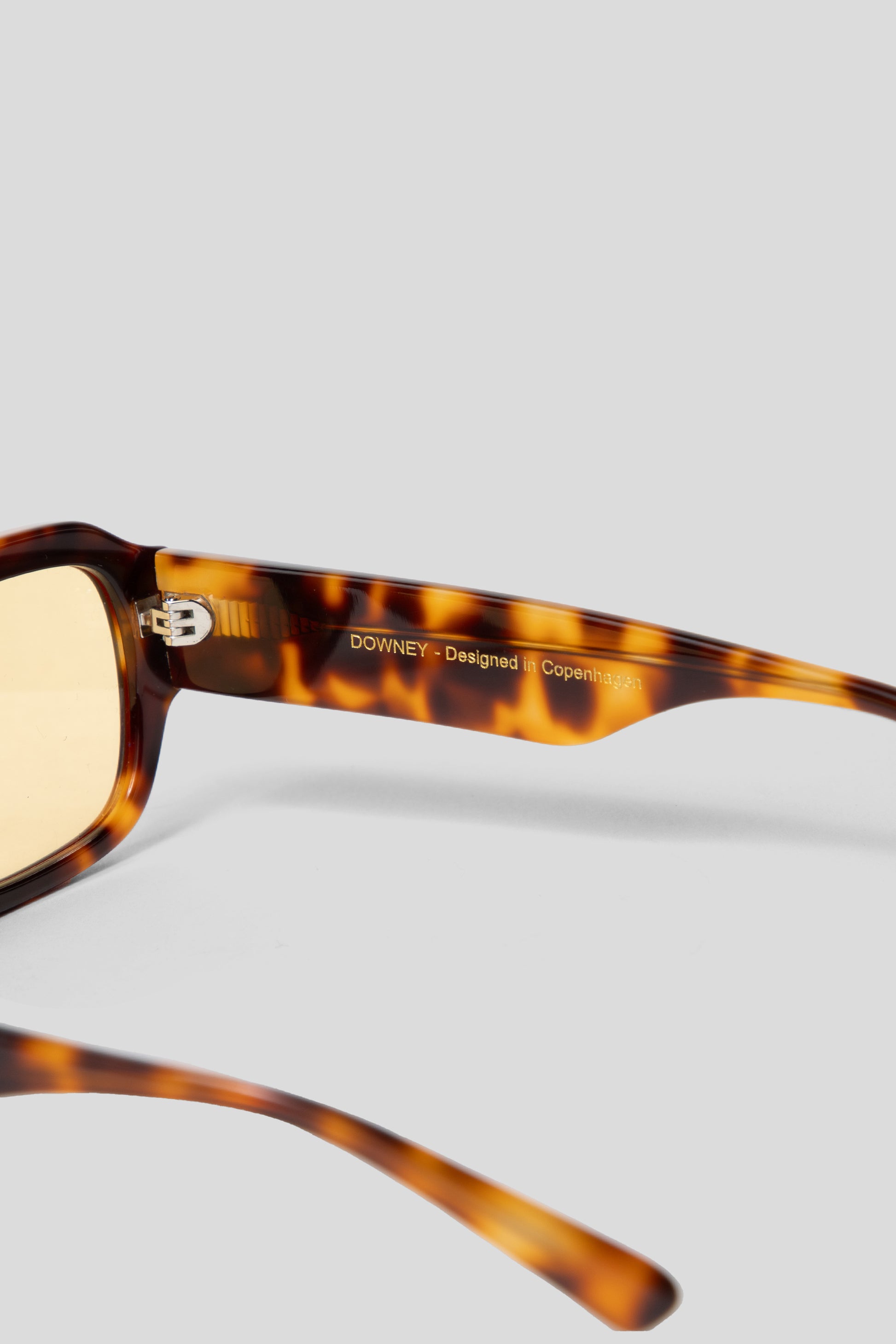 MessyWeekend Downey Tortoise Yellow 03