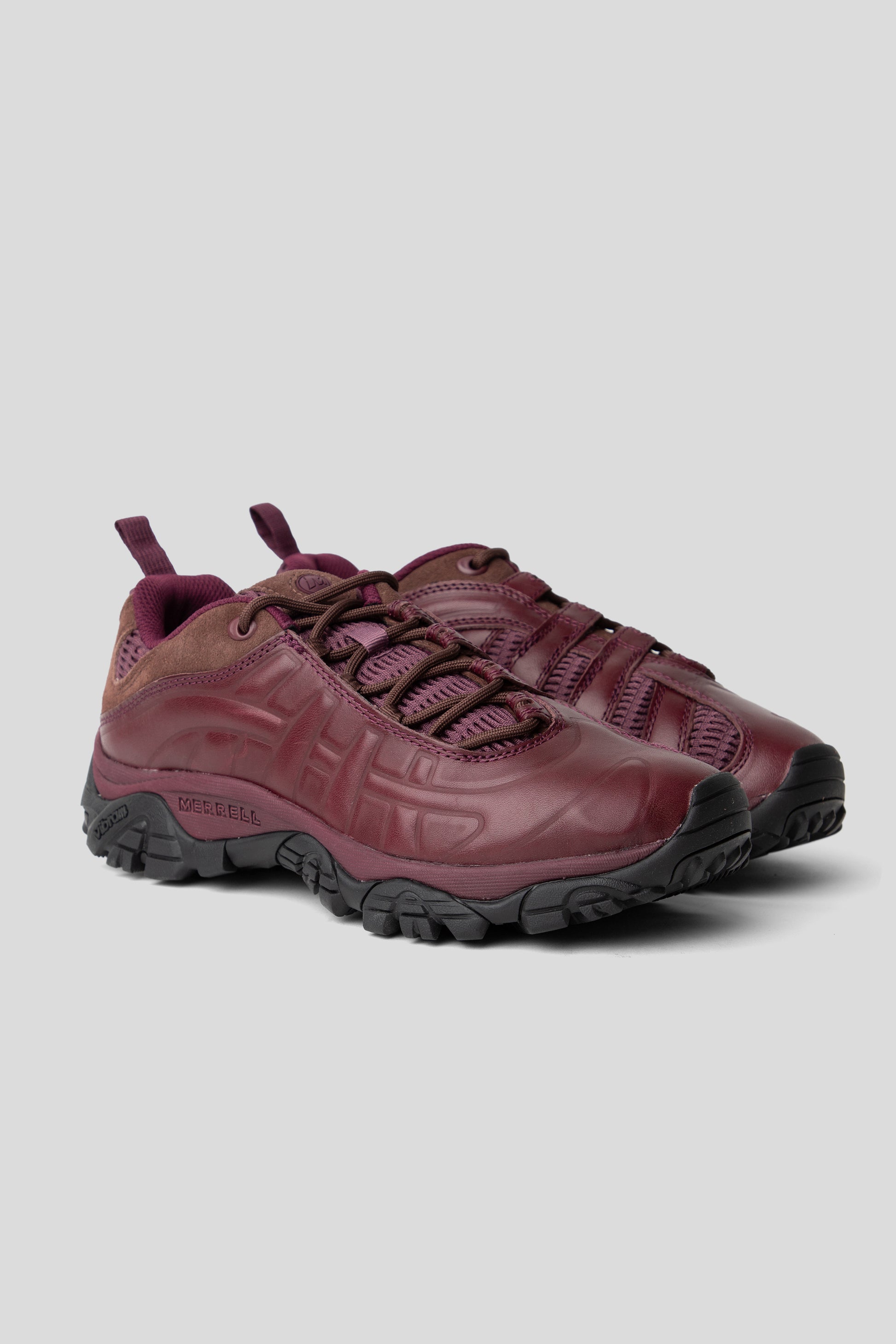 Moab 2 Remix Dark Cherry 02