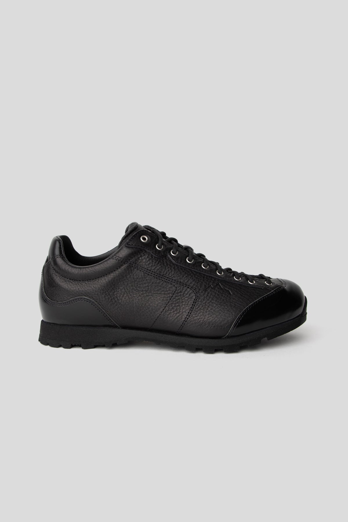 Movida Black 01