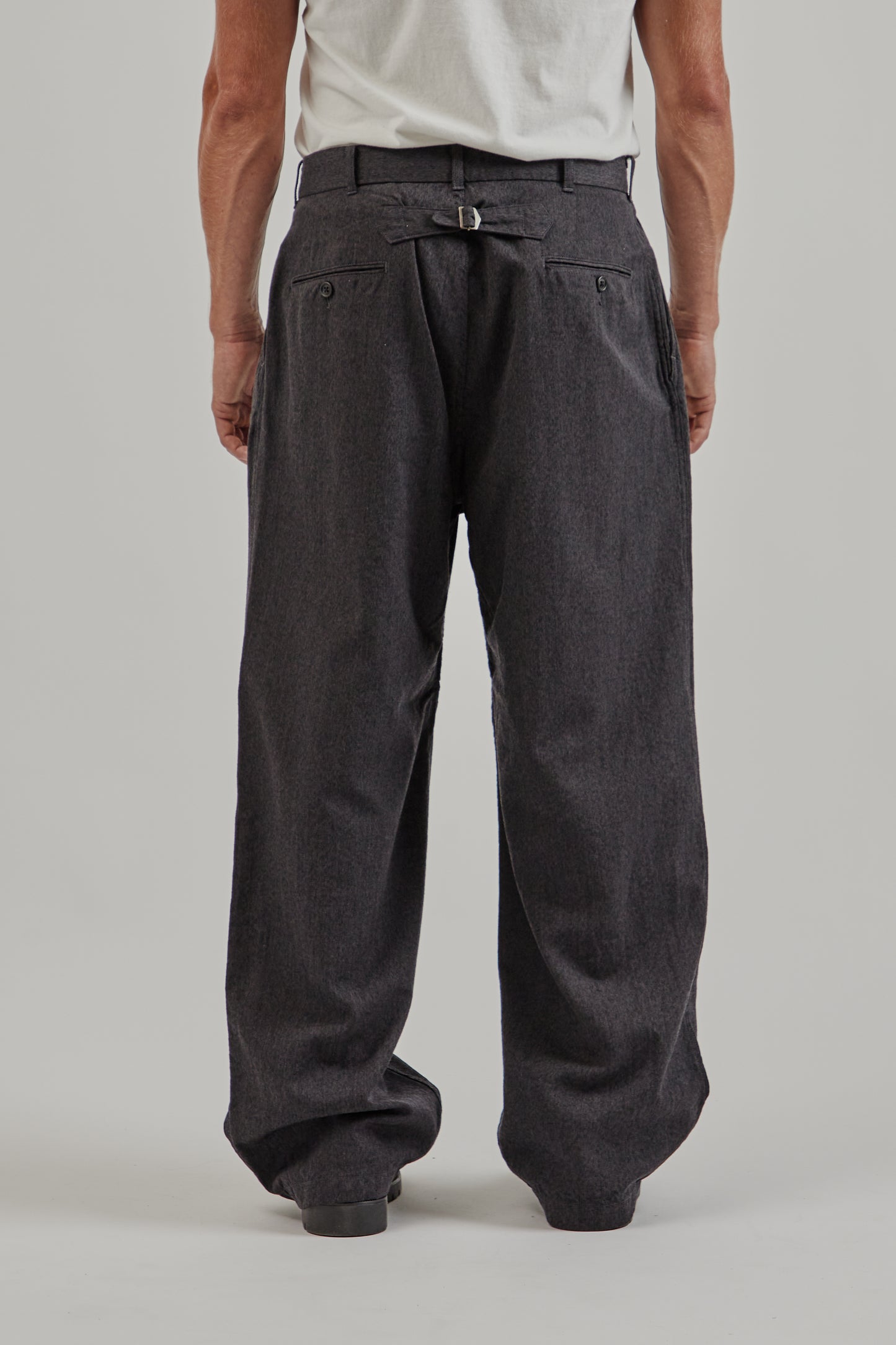 Nanamica FW25 Wool Gabardine Pleat Pants Charcoal 4