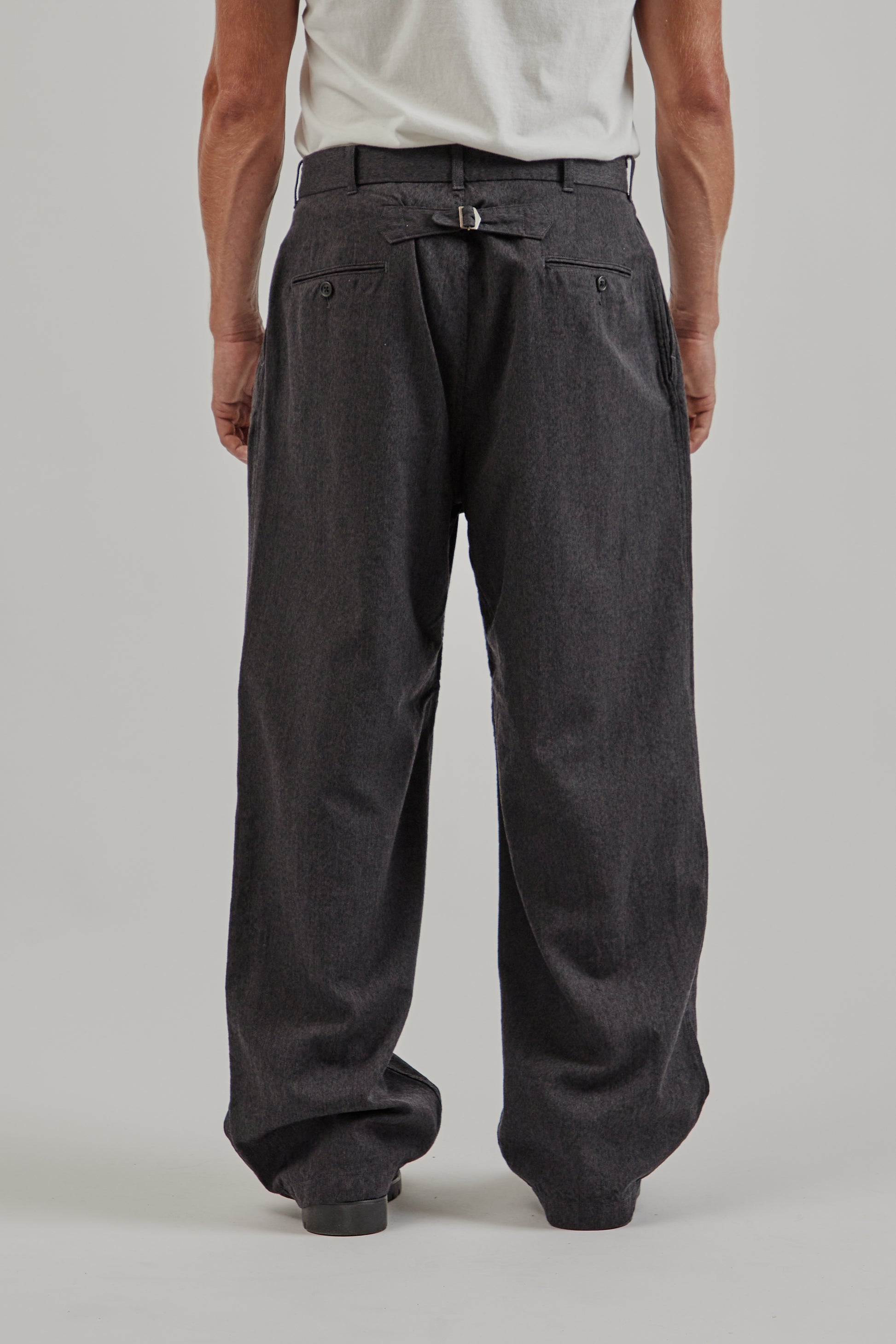 Nanamica FW25 Wool Gabardine Pleat Pants Charcoal 4