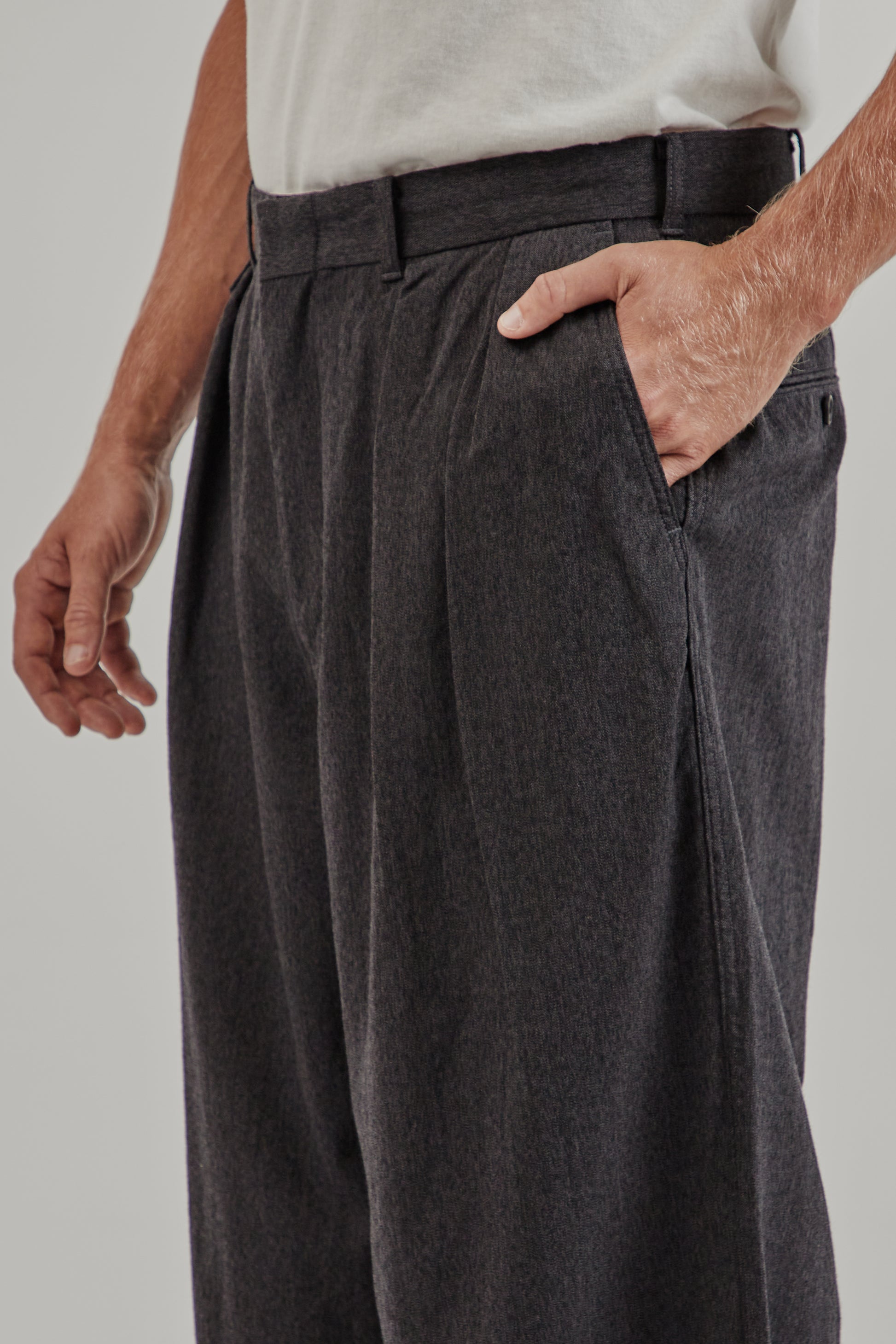 Nanamica FW25 Wool Gabardine Pleat Pants Charcoal 7