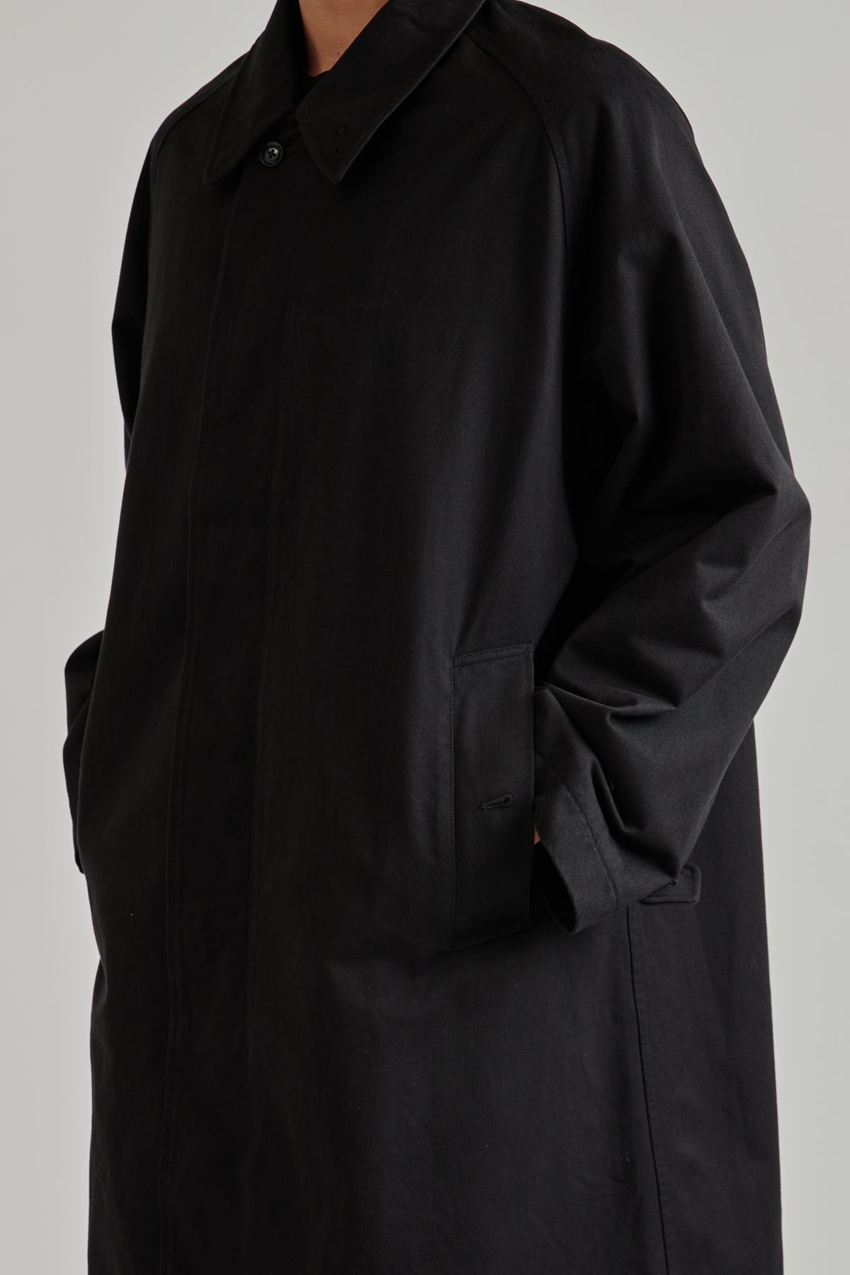 Cotton Cordura Windstopper Balmacaan - Black