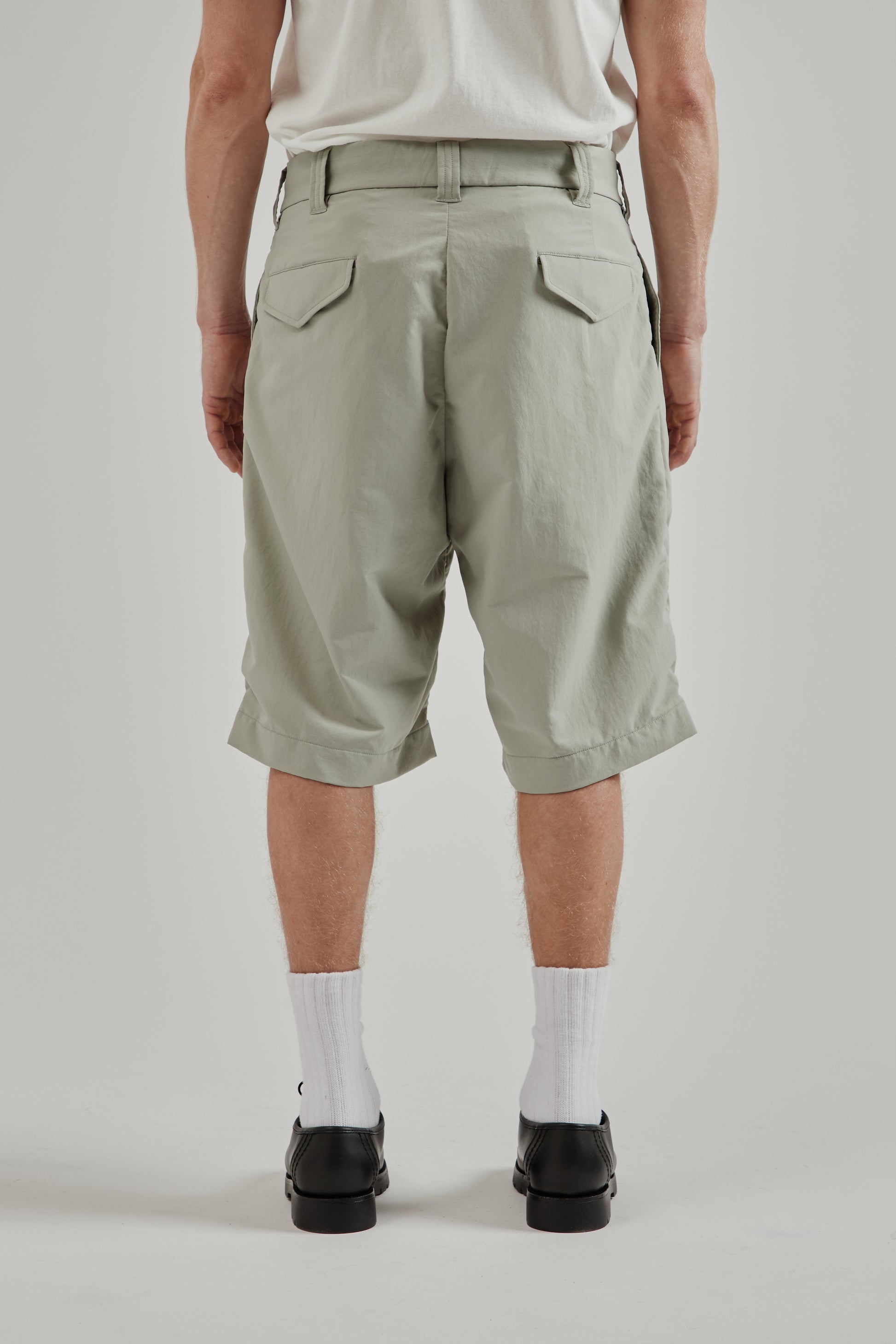 Nanamica SS26 Alphadry Double Pleat Shorts Light Khaki 4