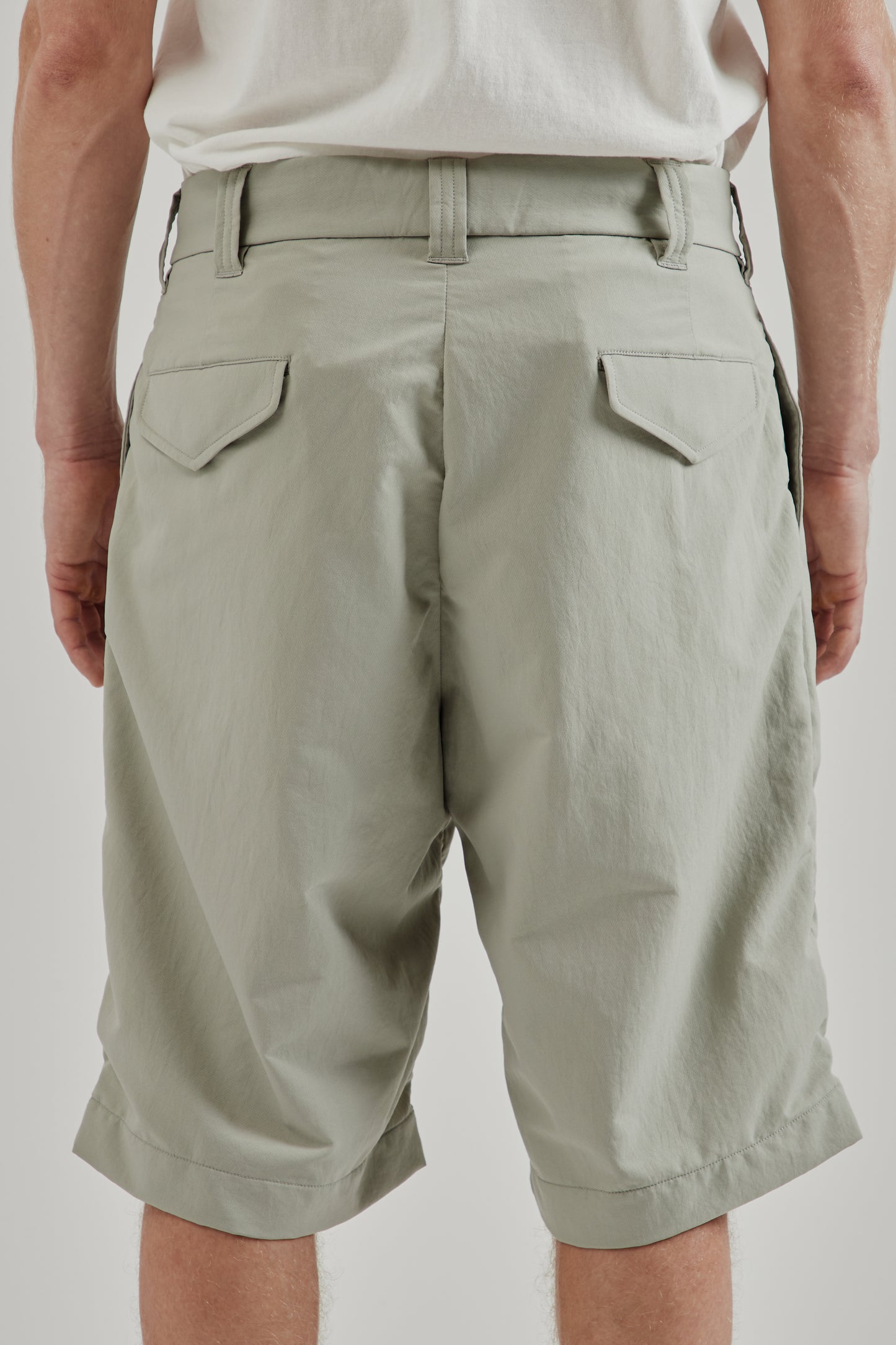 Nanamica SS26 Alphadry Double Pleat Shorts Light Khaki 5