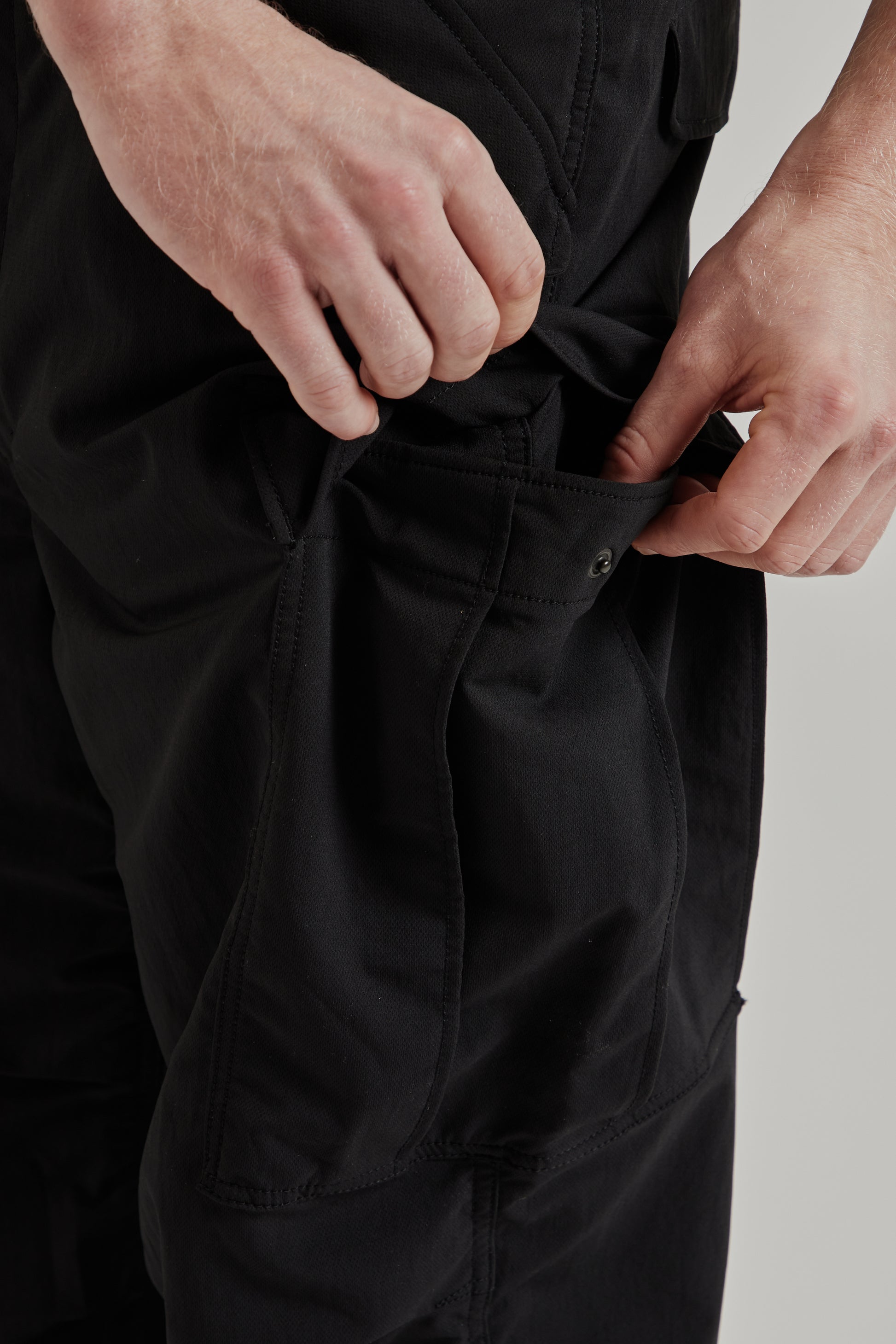 Nanamica SS26 Alphadry Field Cargo Pants Black 8