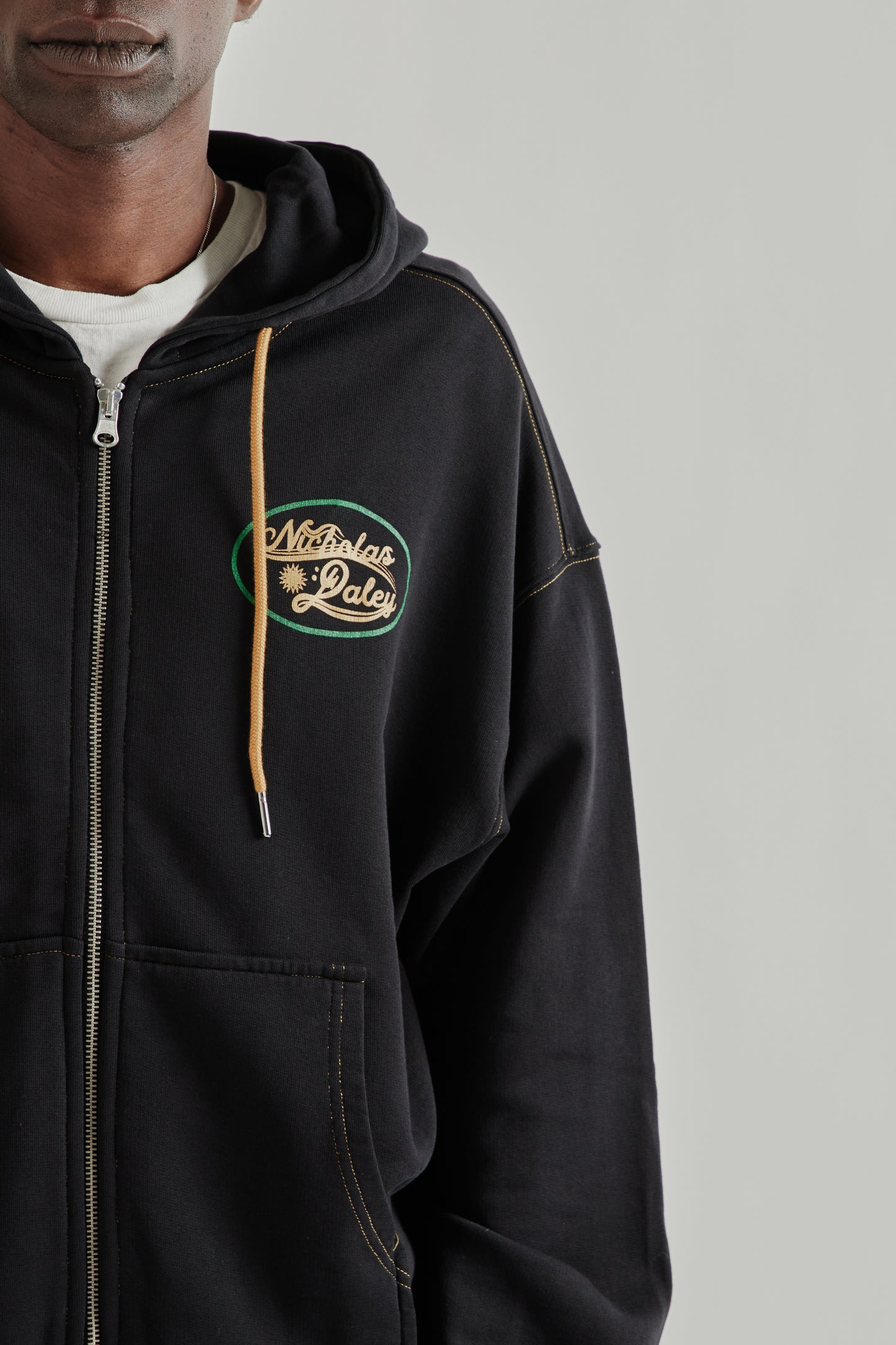 Roots Zip Up Hoodie - Black