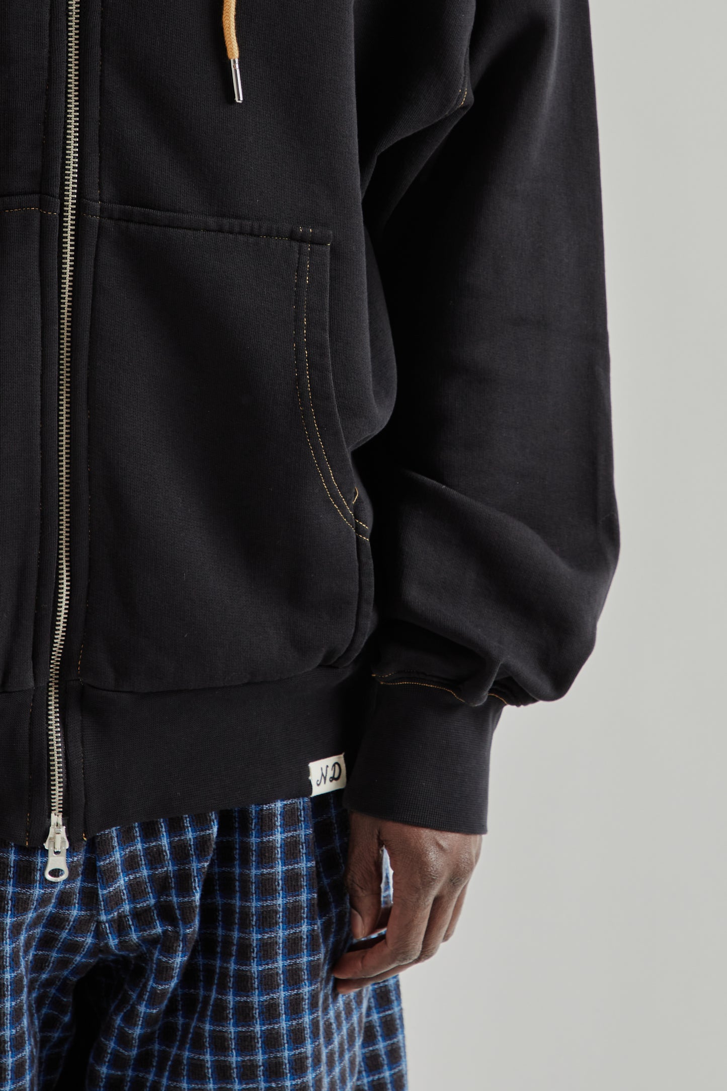 Roots Zip Up Hoodie - Black