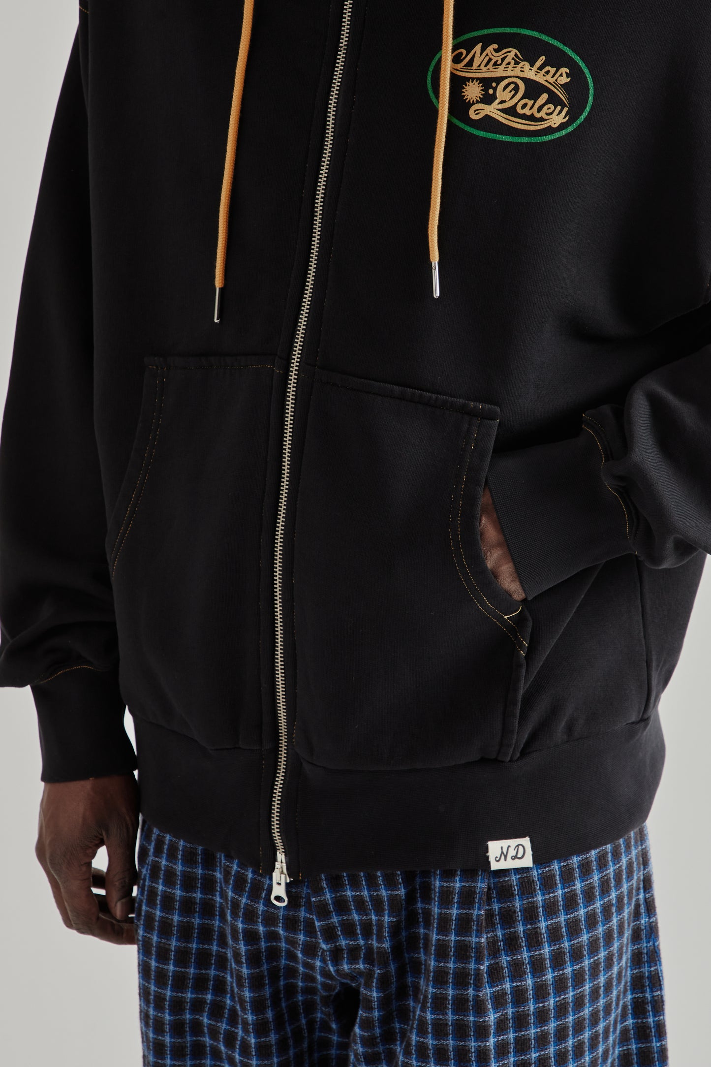 Roots Zip Up Hoodie - Black