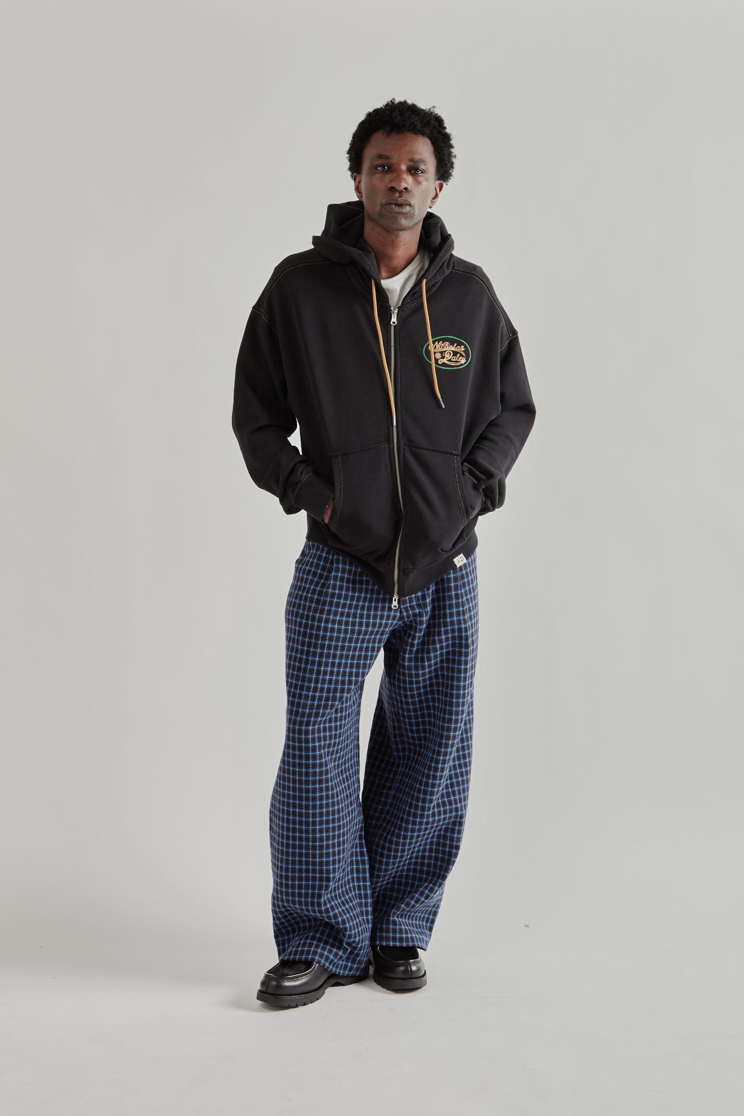 Roots Zip Up Hoodie - Black