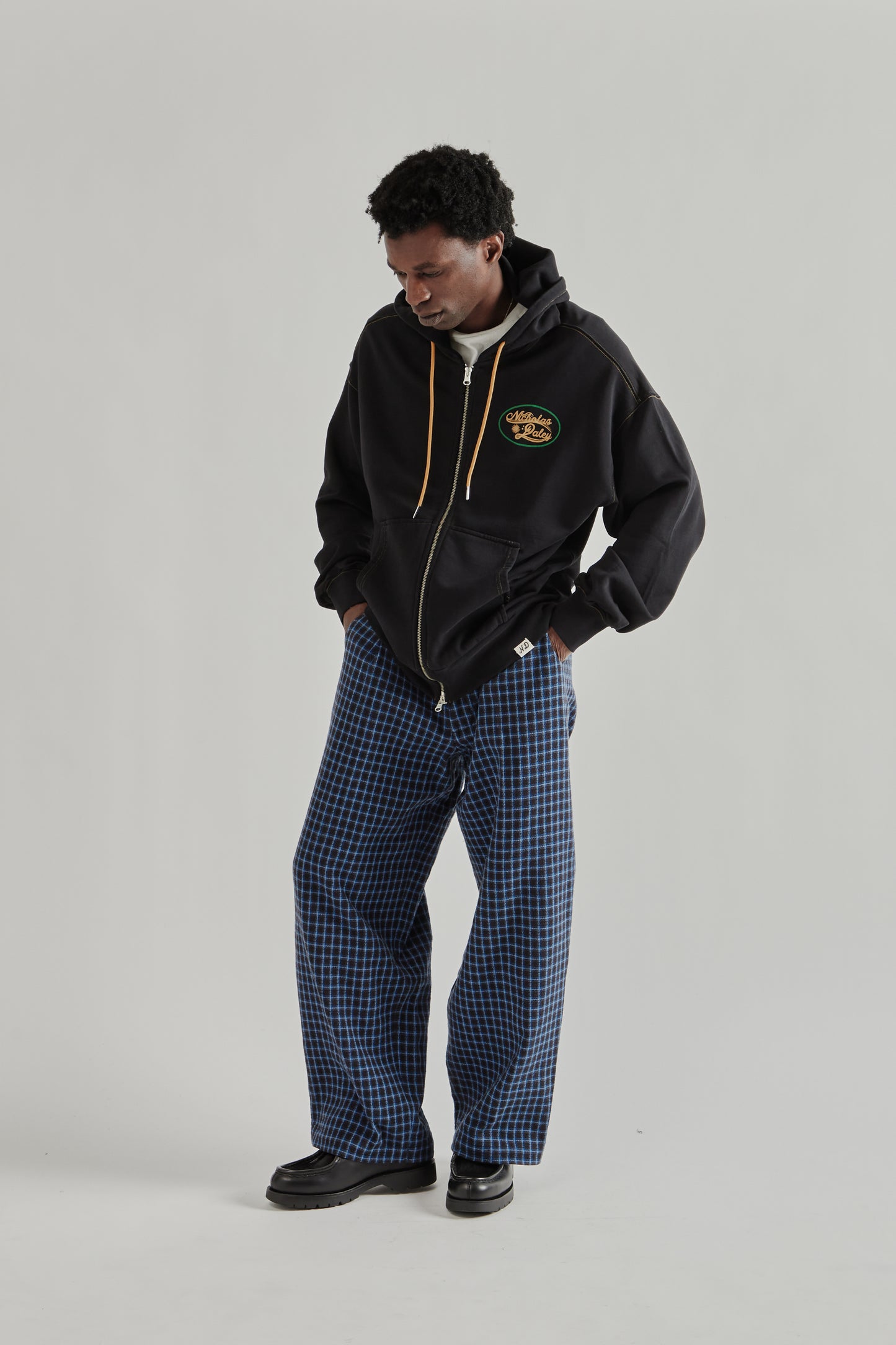 Roots Zip Up Hoodie - Black