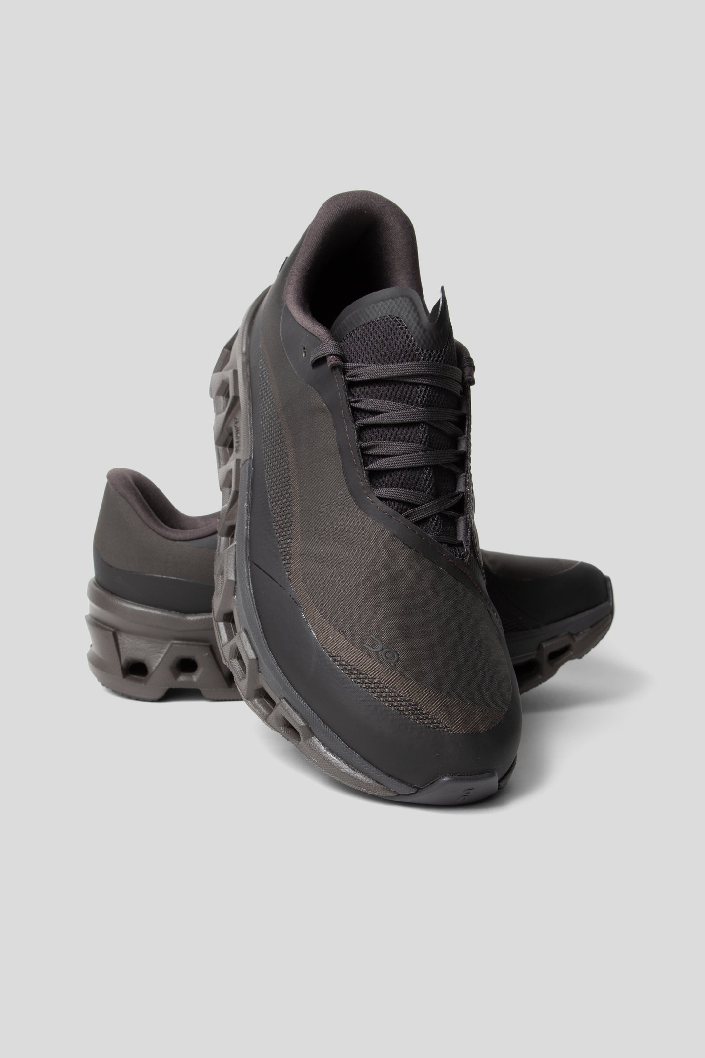 On Running SS25 Cloudmonsters 2 PAF Thorn Brown 04