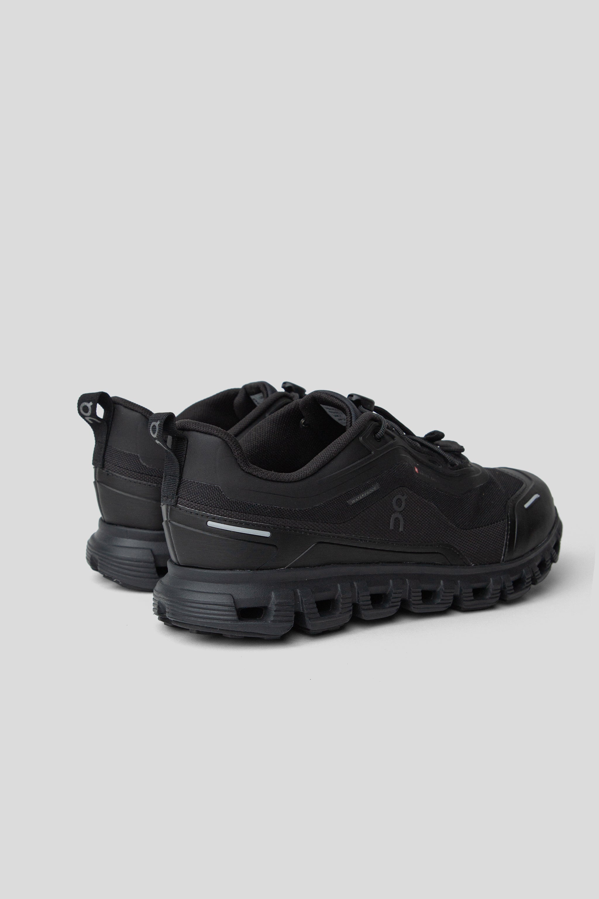 On Running Cloud 6 Geo WP - Black/Black | Wallace Mercantile Shop