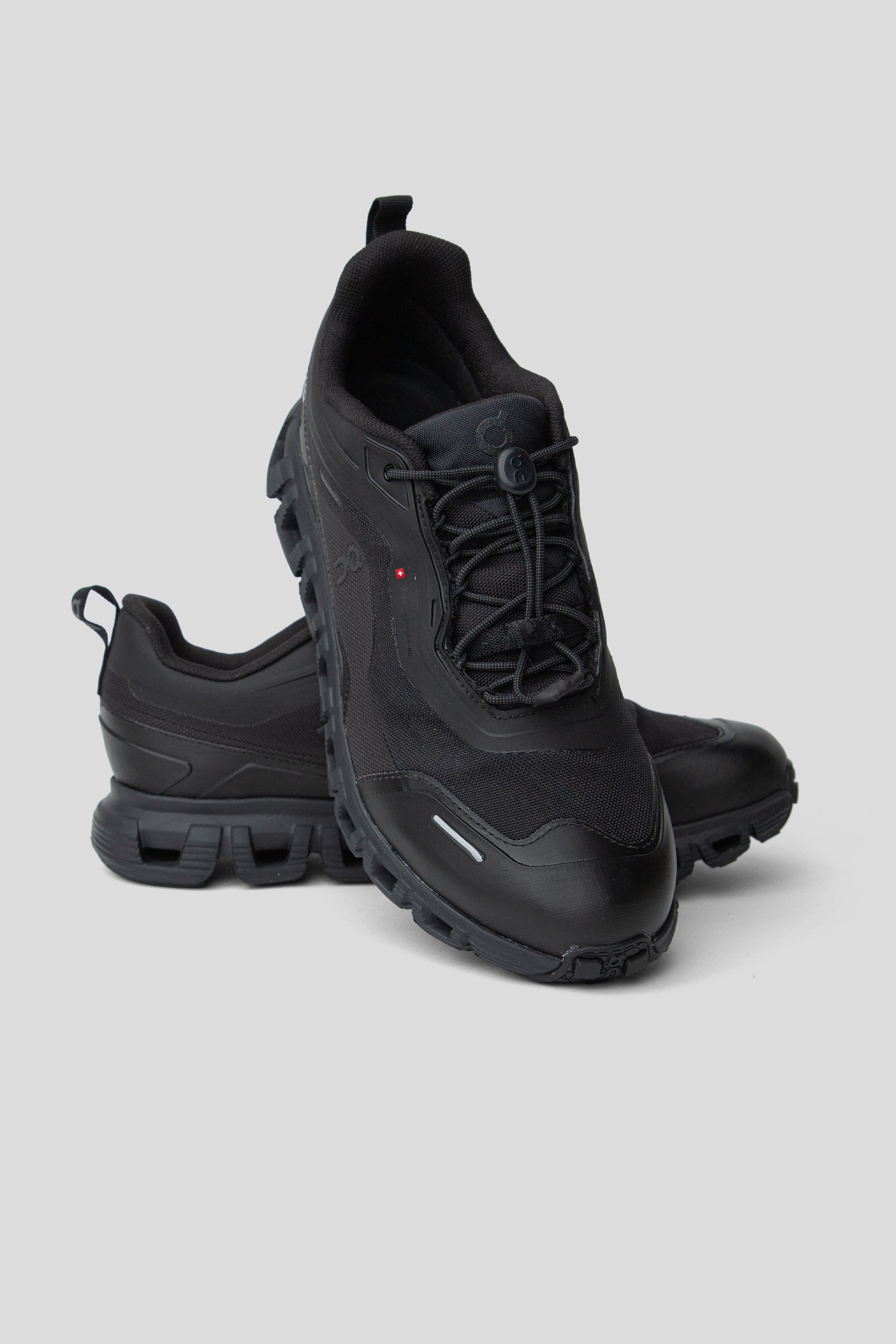 On Running Cloud 6 Geo WP - Black/Black | Wallace Mercantile Shop