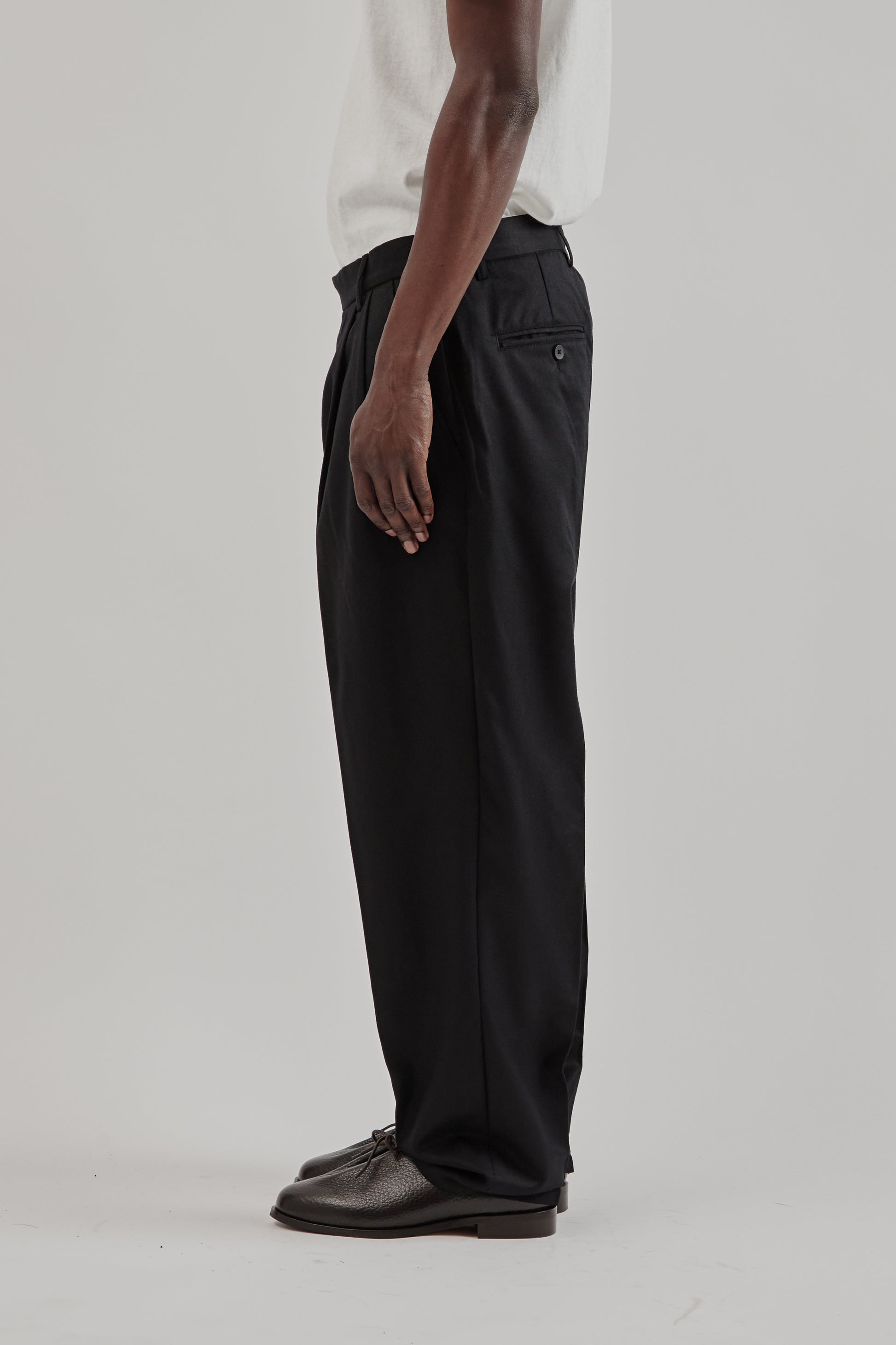 Parages FW25 Formal Pleats Wool Pants Black7