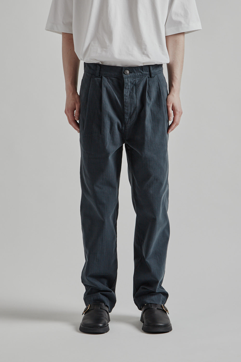 Double Pleats Herringbone Pants - Charcoal - Wallace Mercantile Shop