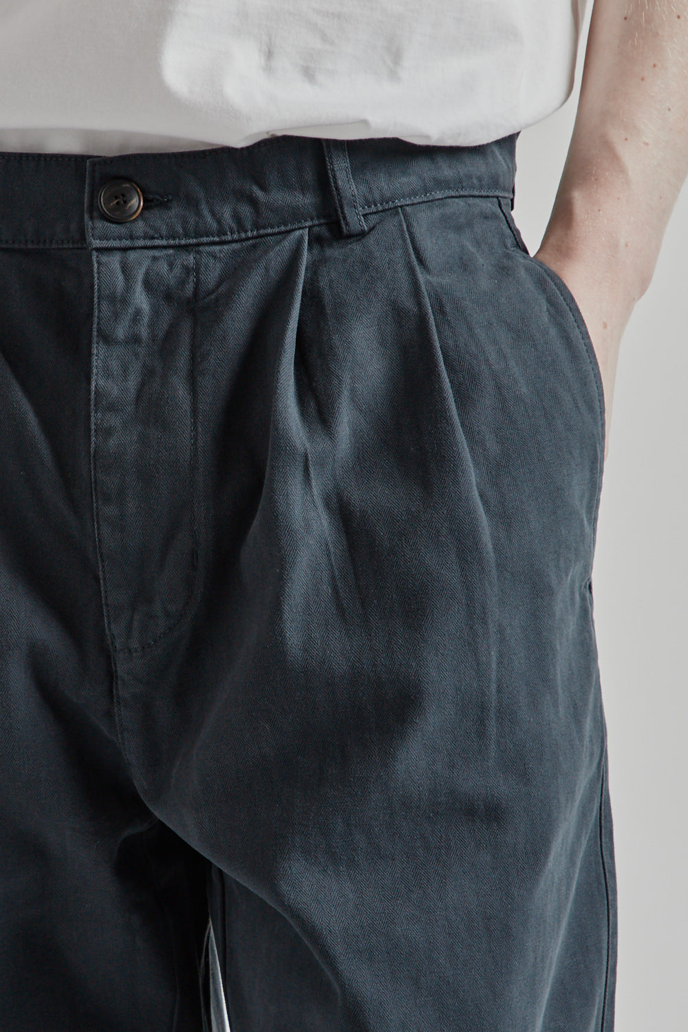 Double Pleats Herringbone Pants - Charcoal - Wallace Mercantile Shop