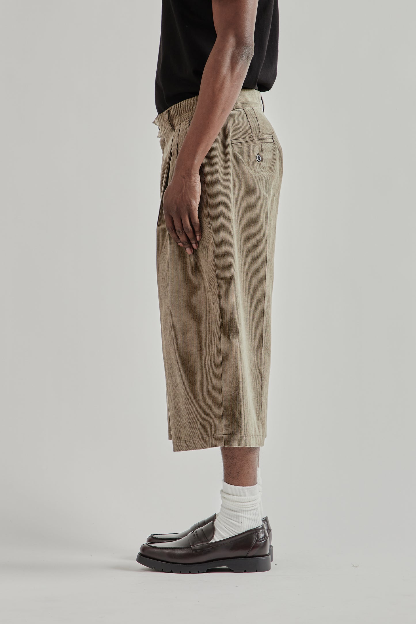 Discharged Corduroy Three Quarter Pants - Greige