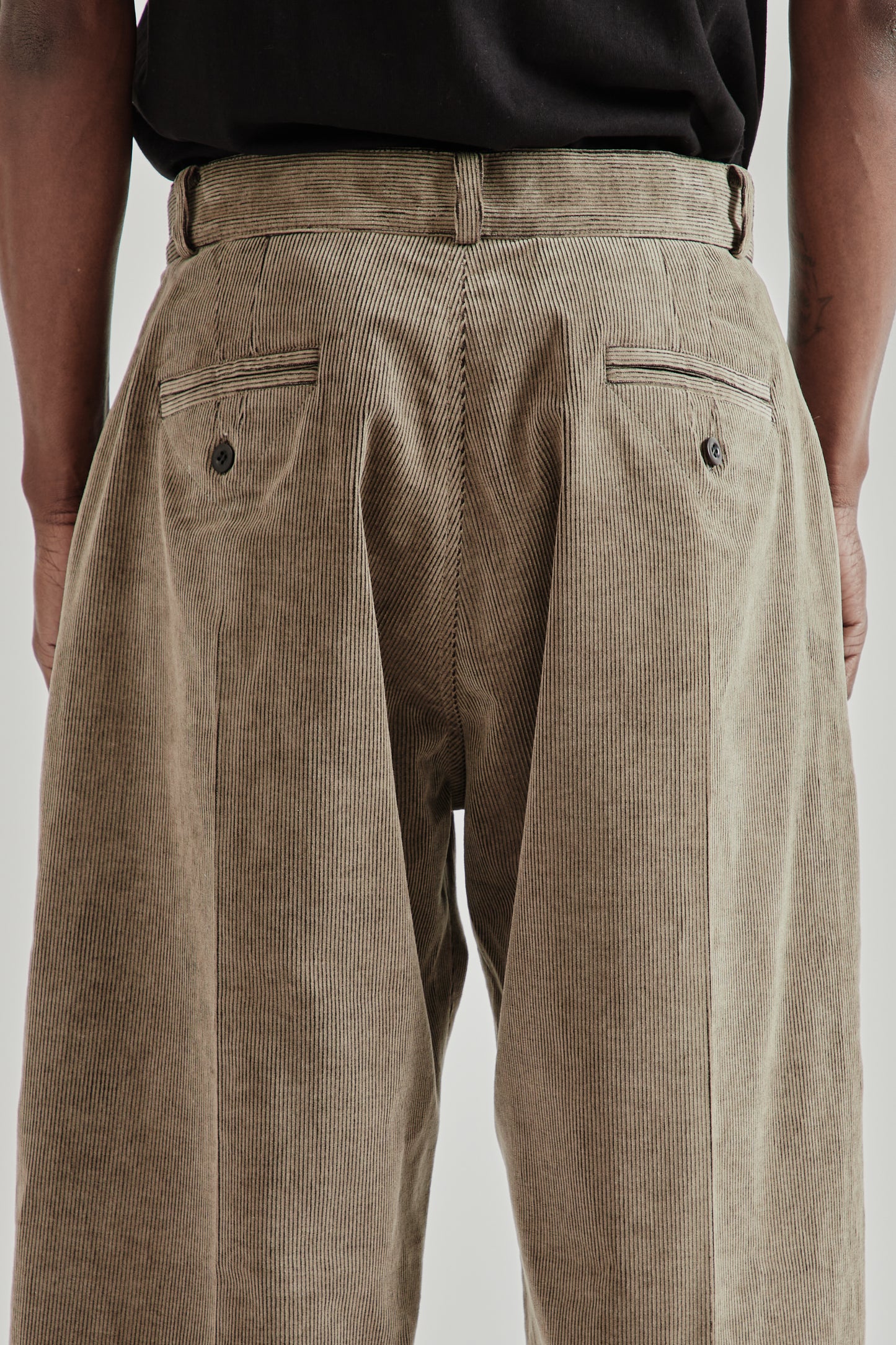 Discharged Corduroy Three Quarter Pants - Greige