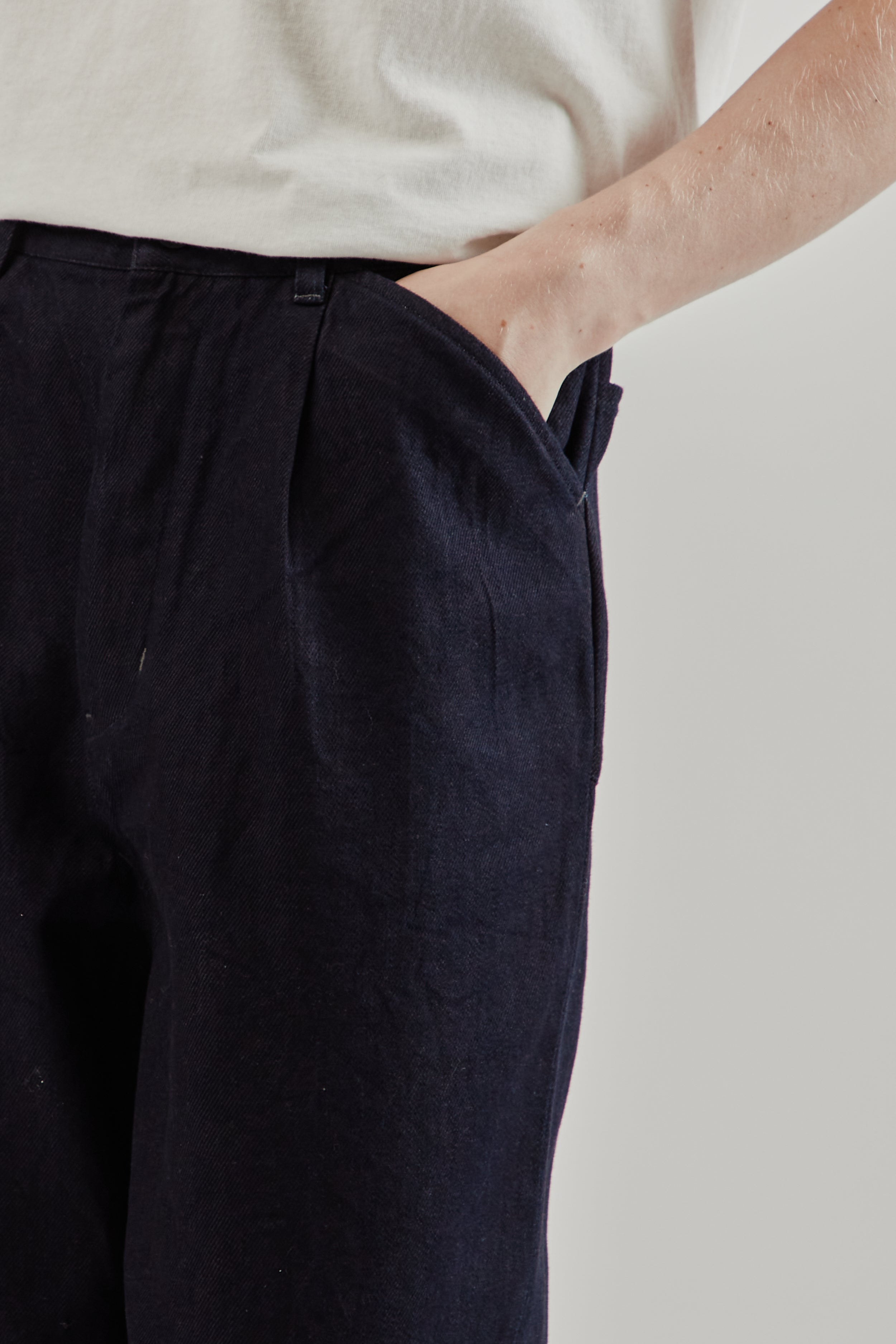 Still By Hand 12oz Denim 1 Tuck Pants - Dark Navy | Wallace