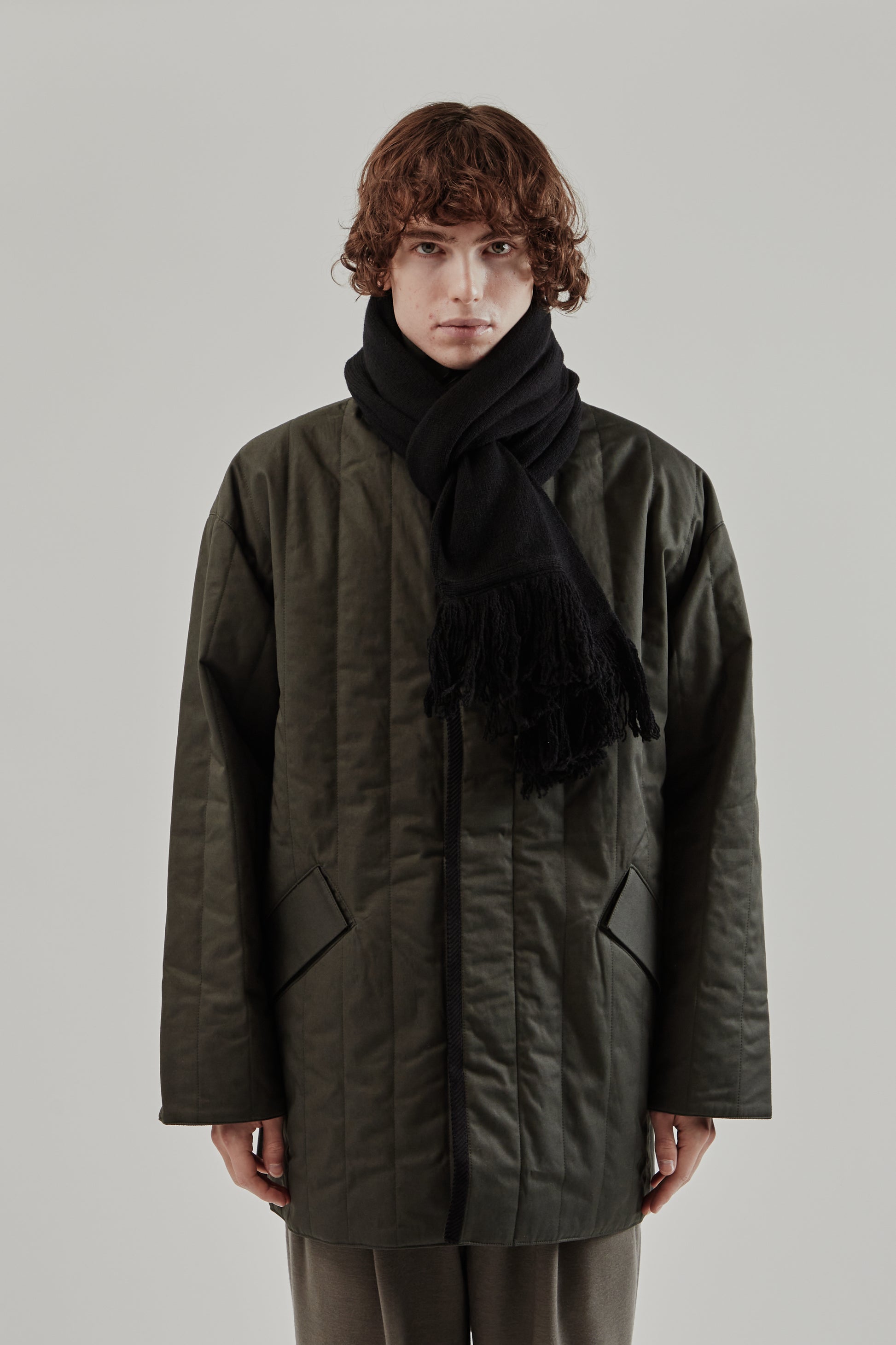 Still By Hand FW25 7G Fringe Muffler Black 1