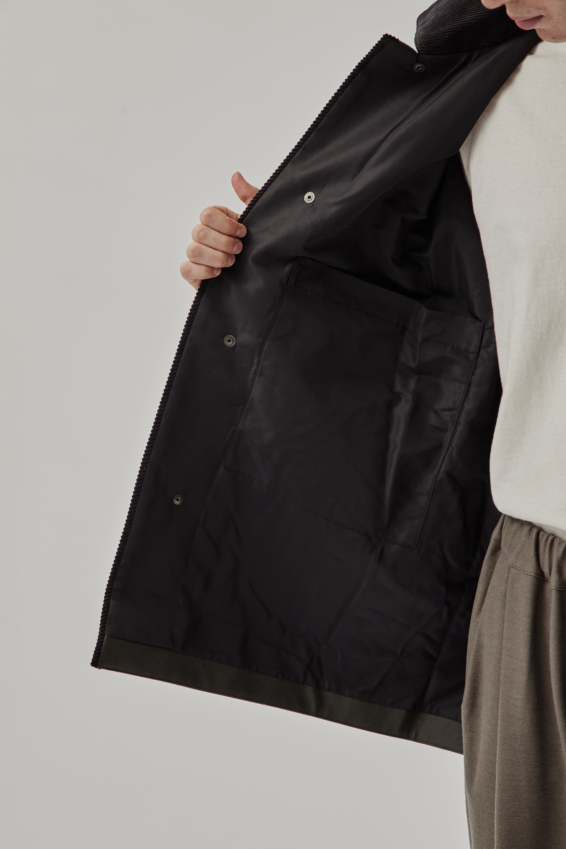 Still By Hand FW25 Quilted Half Coat Green Charcoal 11