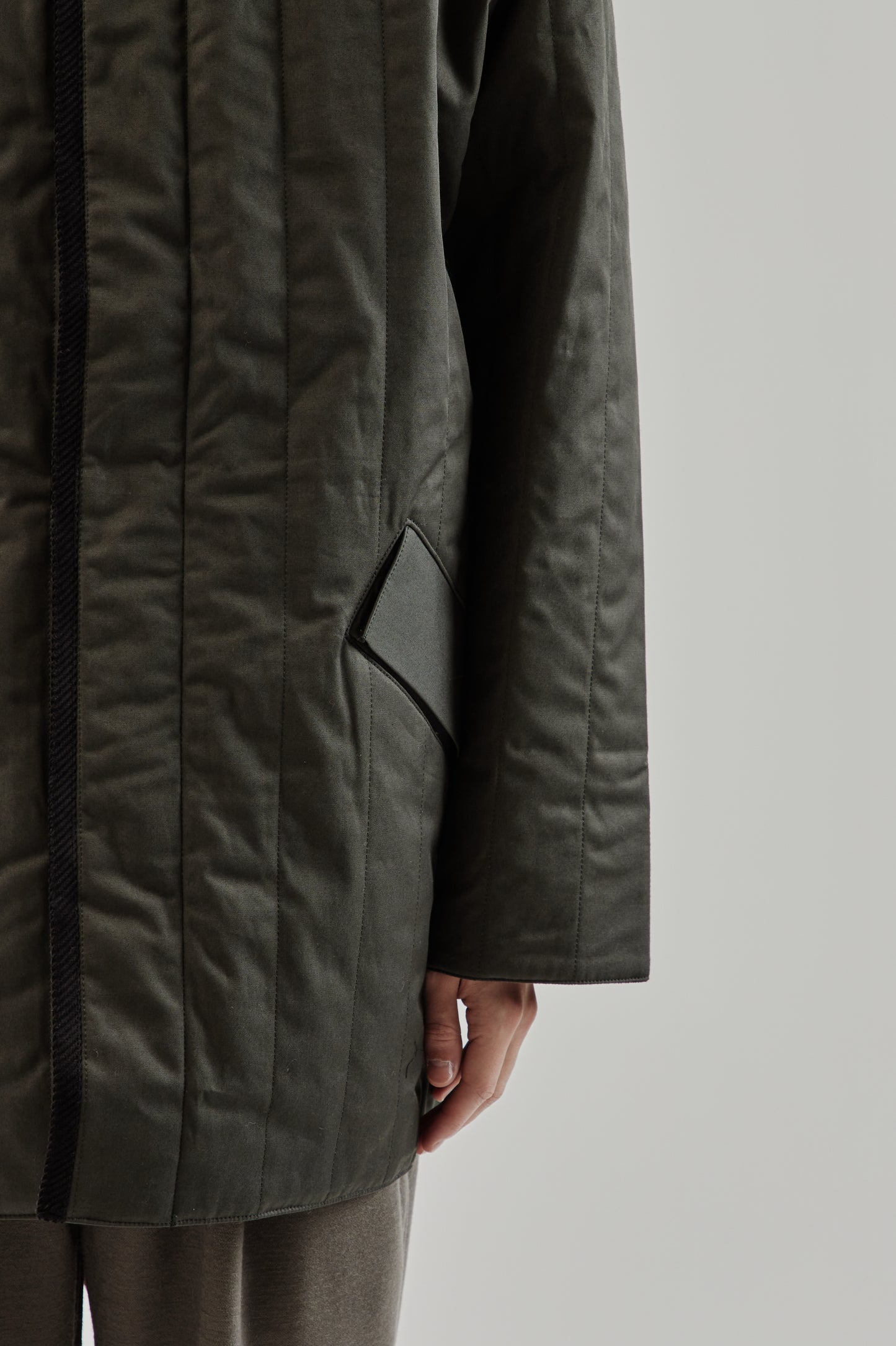 Still By Hand FW25 Quilted Half Coat Green Charcoal 8