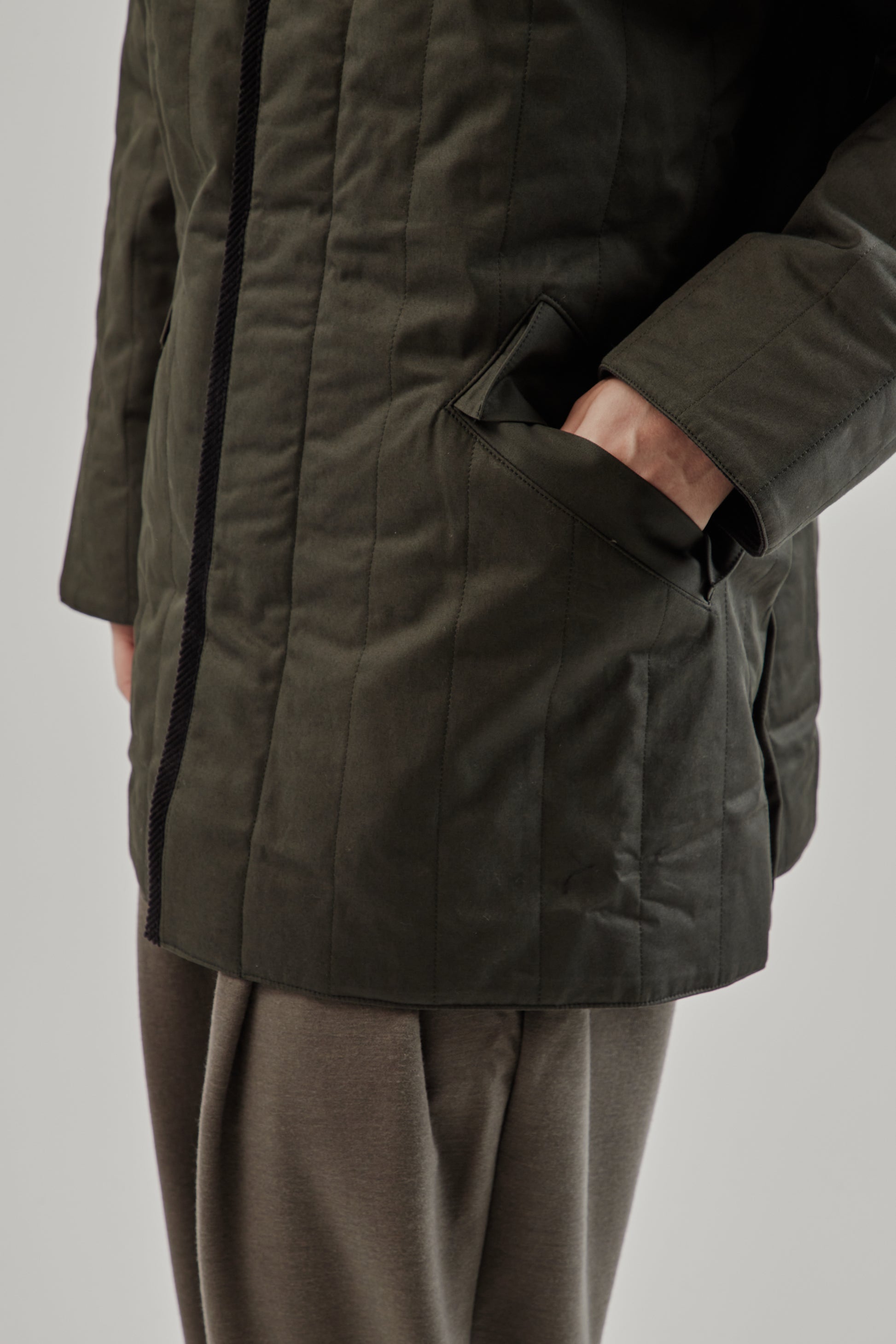 Still By Hand FW25 Quilted Half Coat Green Charcoal 9