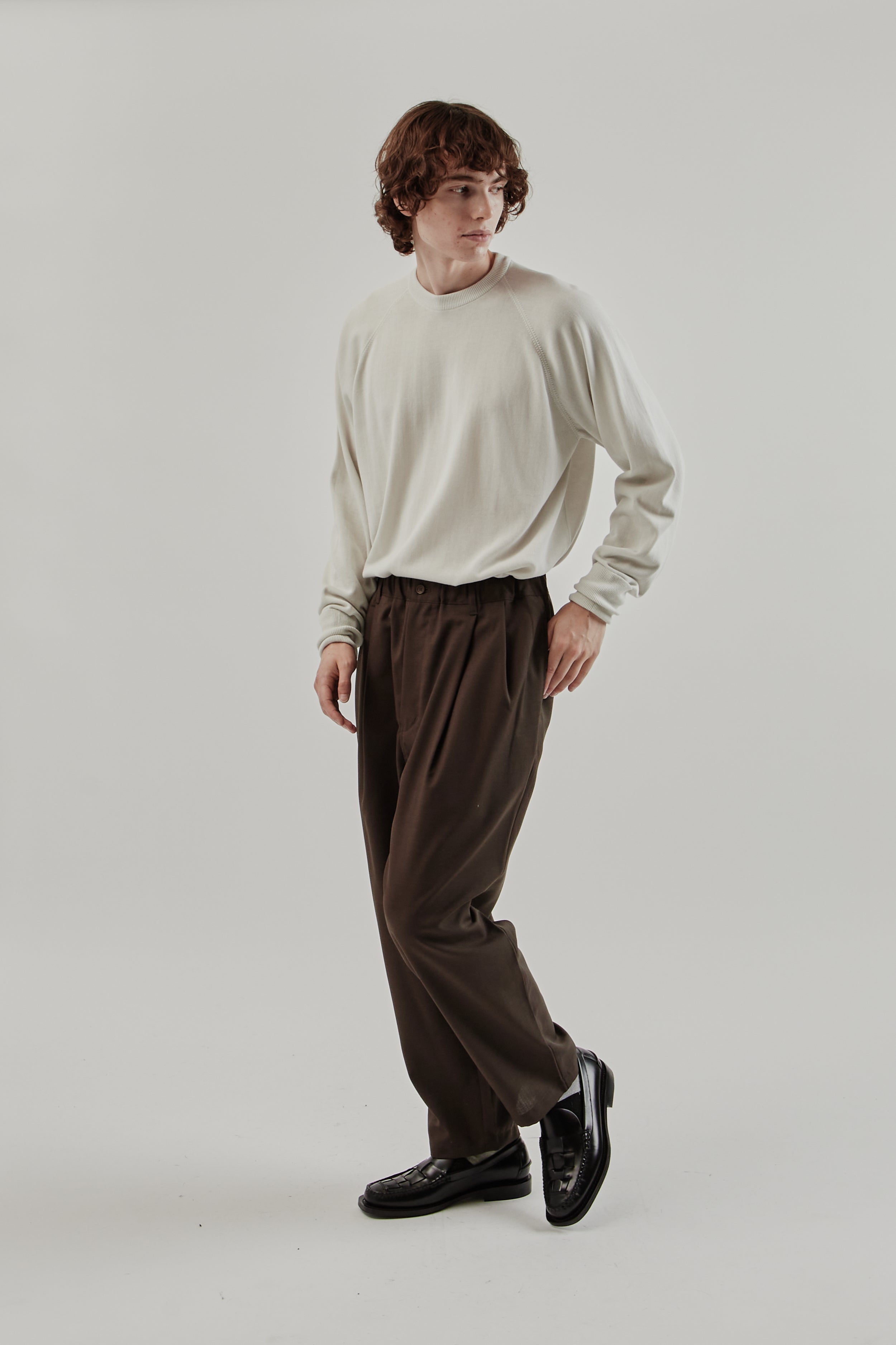 Still By Hand Relaxed 2 Tuck Pants - Dark Brown | Wallace